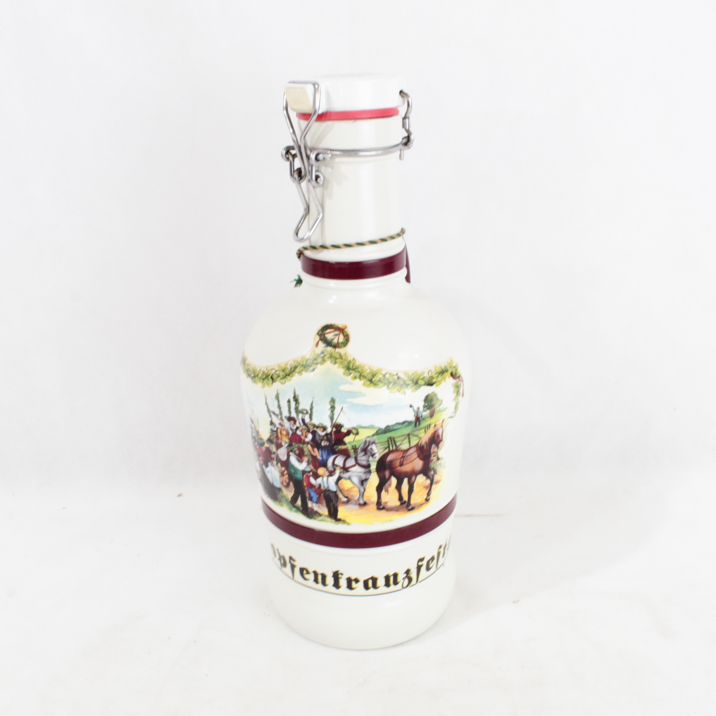 Acheter Bouteille à bière en verre peint ALTEN munster Très bon état - 10,00 € Bouteille à bière en verre peint ALTEN munster Très bon état reconditionné disponible sur Label Emmaüs
