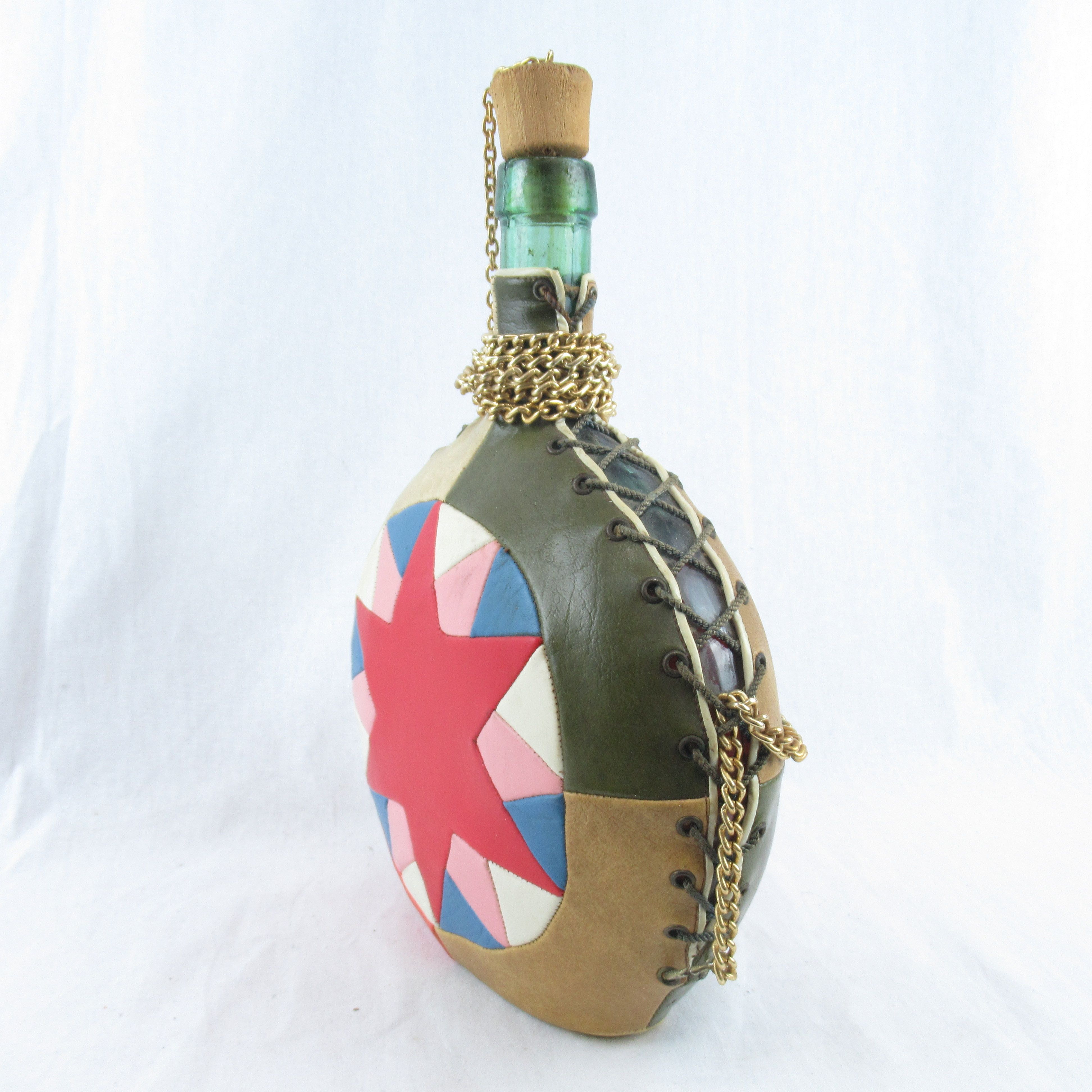 Voir photo 5 de Bouteille en cuir Vintage avec ance et bouchon année 70 - Viresa Bouteille en cuir Vintage avec ance et bouchon année 70 - Viresa reconditionné photo 5