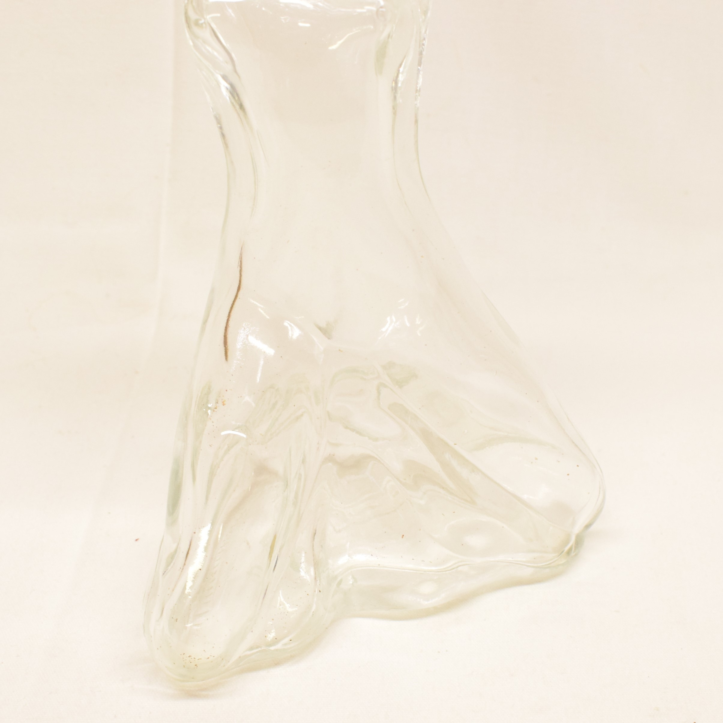 Voir photo 5 de Bouteille en verre en forme de femme dévêtue en position lascive Bouteille en verre en forme de femme dévêtue en position lascive Bon état reconditionné photo 5