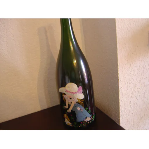 Acheter Bouteille Verre 1,5 L Peinte À La Main occasion - 16,00 € Bouteille Verre 1,5 L Peinte À La Main occasion reconditionné disponible sur Rakuten