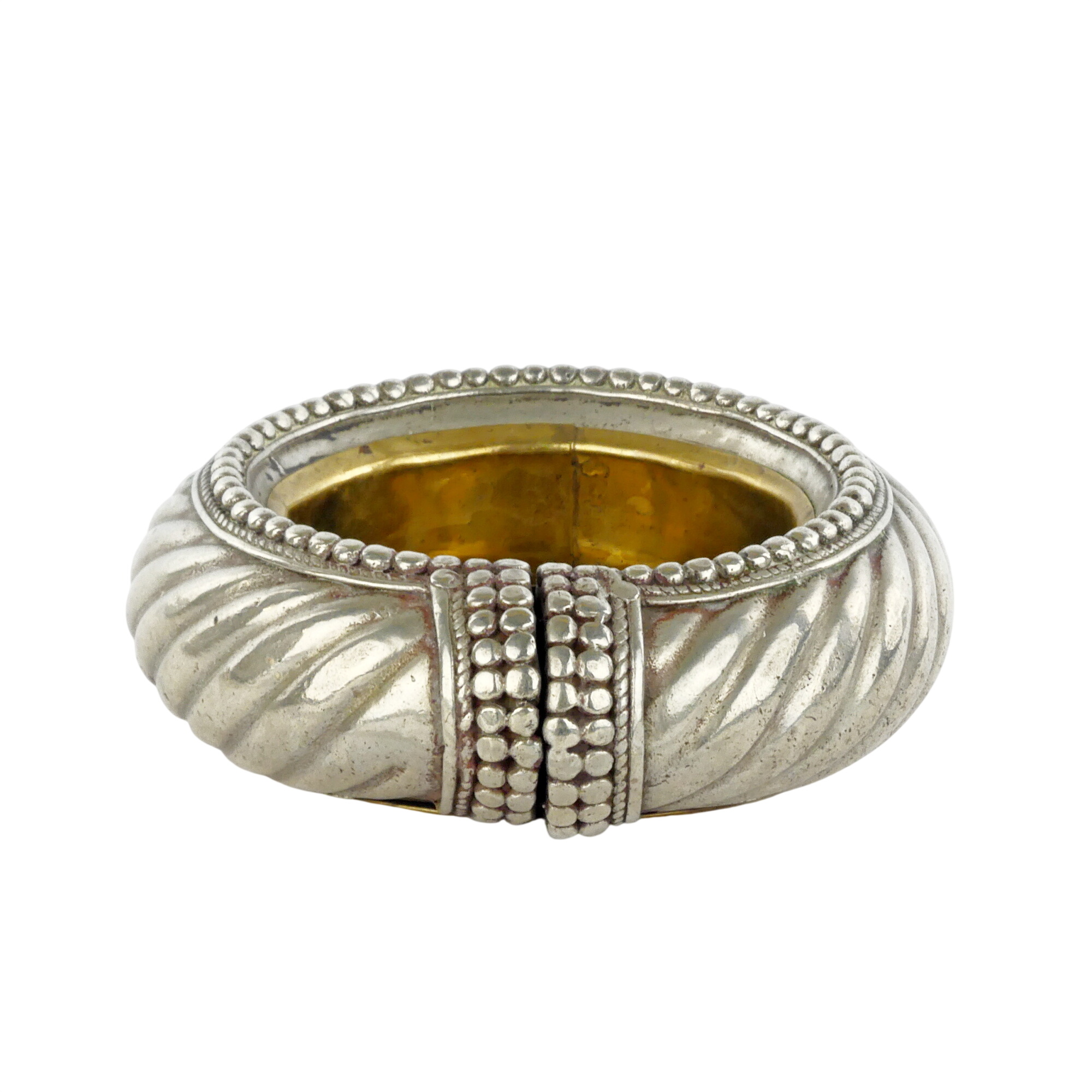 Acheter Bracelet argenté monté en vide poche Bon état - 15,00 € Bracelet argenté monté en vide poche Bon état reconditionné disponible sur Label Emmaüs
