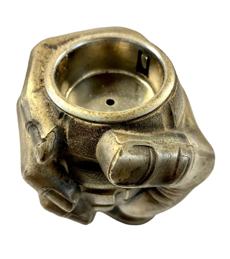 Voir photo 4 de Briquet de table - Main tenant une grenade Briquet de table - Main tenant une grenade Bon état reconditionné photo 4