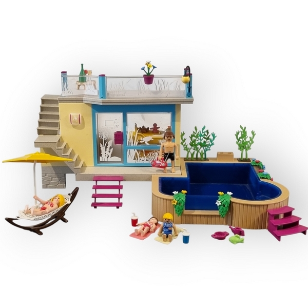 Bungalow avec piscine reconditionné disponible sur Revaltoys
