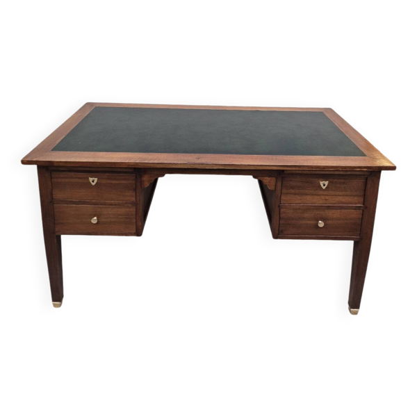 Bureau de ministre style Louis XVI en noyer massif, 4 tiroirs fabrication ancienne Bon état - alternatives disponibles sur Dero Bureau de ministre style Louis XVI en noyer massif, 4 tiroirs fabrication ancienne Bon état reconditionné (offre indisponible)