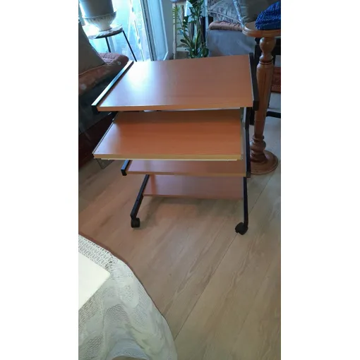 Bureau en bois formica et métal à 3 étages, sur roulettes Bon état reconditionné disponible sur Rakuten