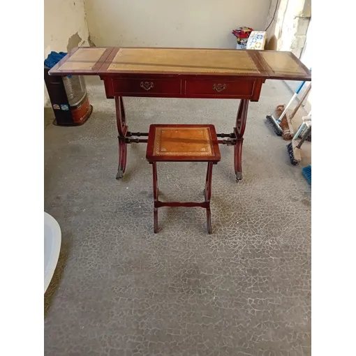 Bureau Style Anglais Dessus Cuir Et Son Tabouret Très Bonne État Prix 500 E Bon état reconditionné disponible sur Rakuten