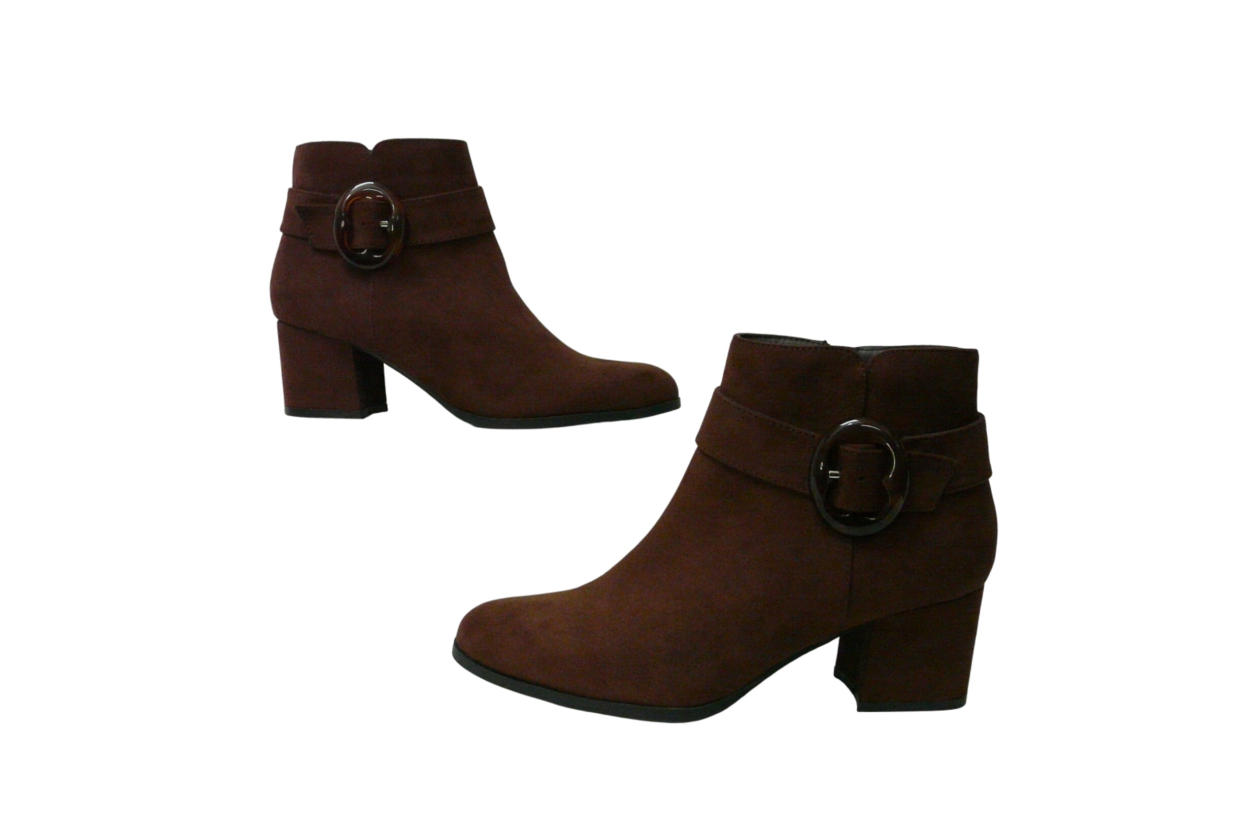 Acheter C53 - Bottines à talons - My Botega - Pointure 39 Très bon état - 10,00 € C53 - Bottines à talons - My Botega - Pointure 39 Très bon état reconditionné disponible sur Label Emmaüs