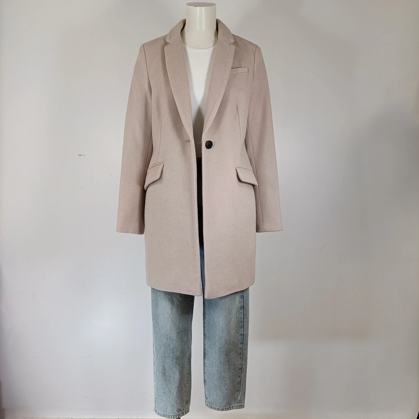 Voir photo 3 de Caban, manteau long femme beige rosé Monoprix Autre Ton Caban, manteau long femme beige rosé Monoprix Autre Ton Très bon état reconditionné photo 3