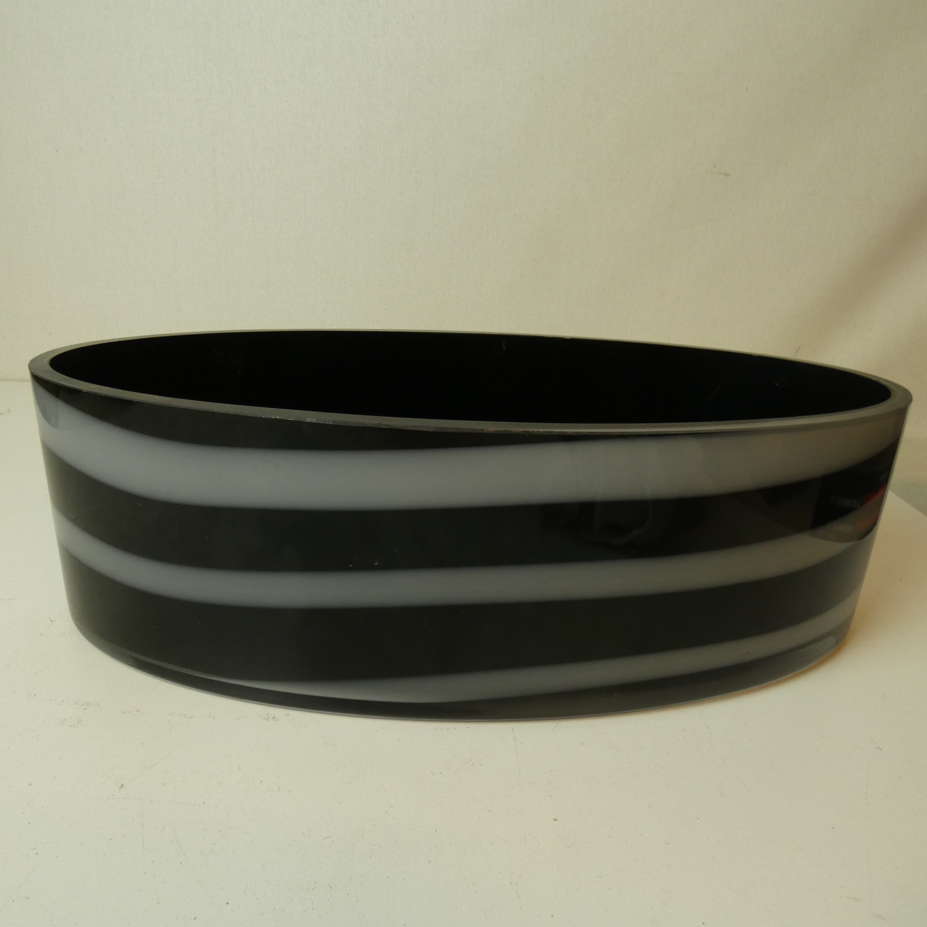 Cache pot grand modèle Très bon état - 16,00 € Cache pot grand modèle Très bon état reconditionné disponible sur Label Emmaüs
