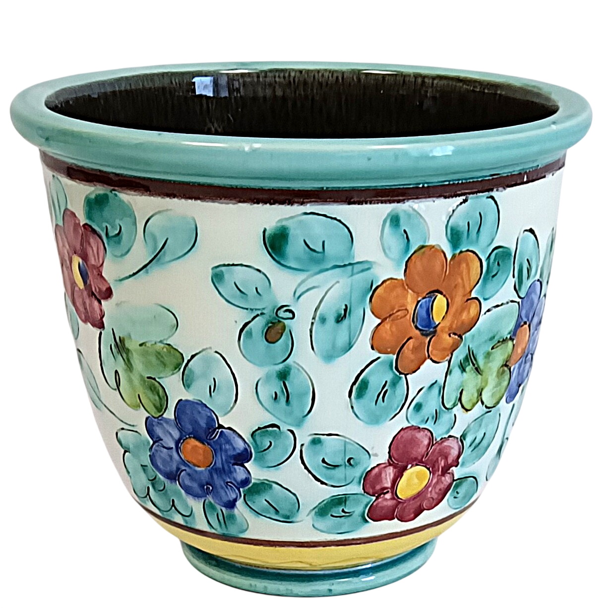 Cache-pot vintage en céramique peinte à la main – Décor floral – Cérart Monaco – Ø 18,5 cm Bon état - 15,00 € Cache-pot vintage en céramique peinte à la main – Décor floral – Cérart Monaco – Ø 18,5 cm Bon état reconditionné disponible sur Label Emmaüs