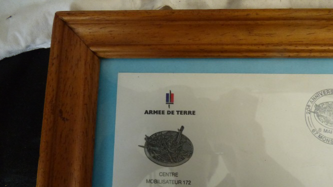 Voir photo 7 de Cadre contenant une enveloppe de l'armée de terre des 20 ans du Centre Mobilisateur 172 - 8 mai 1993 Cadre contenant une enveloppe de l'armée de terre des 20 ans du Centre Mobilisateur 172 - 8 mai 1993 Bon état reconditionné photo 7