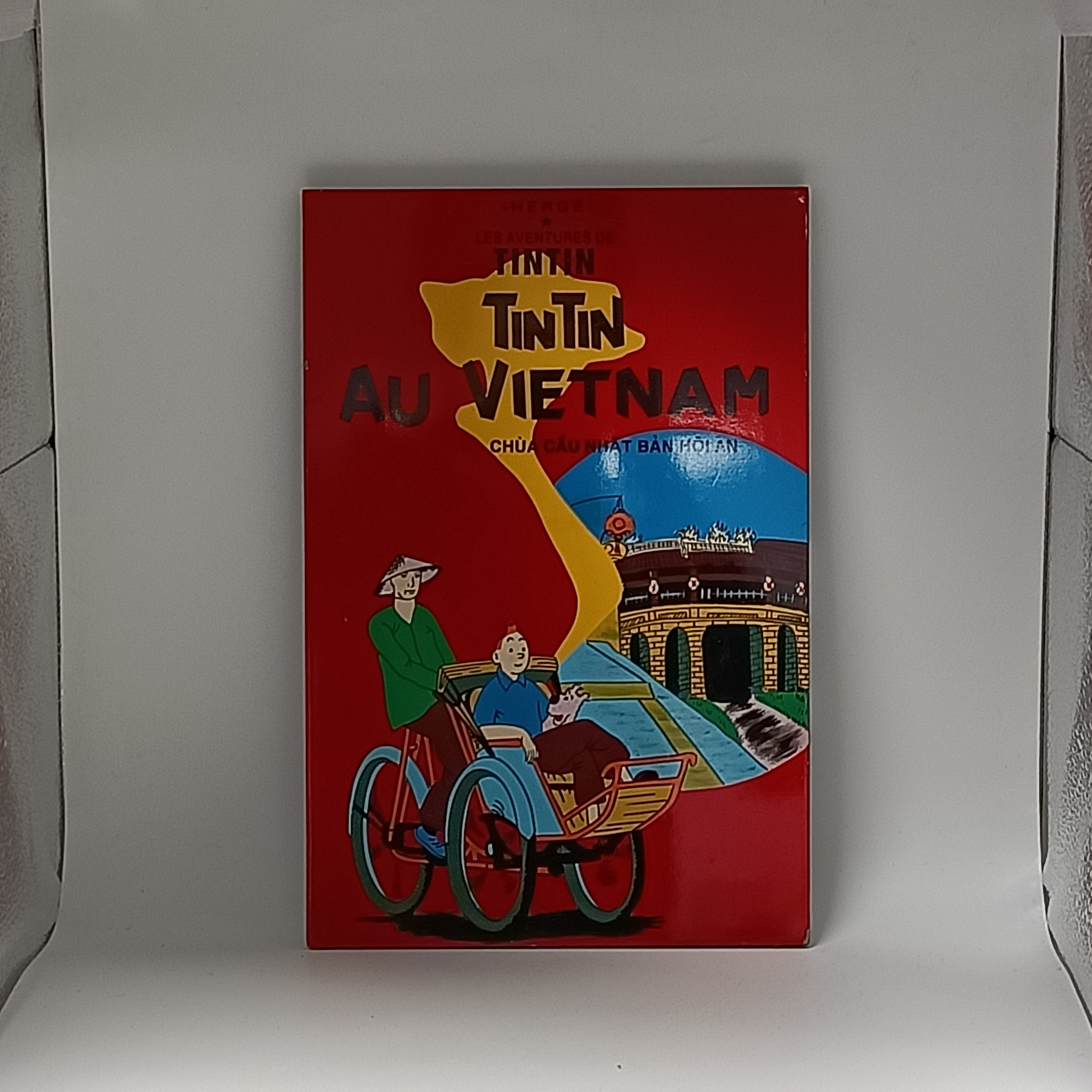 Voir photo 3 de Cadre mural Tintin au Vietnam 30x20 cm bois plexiglass décoration BD Cadre mural Tintin au Vietnam 30x20 cm bois plexiglass décoration BD reconditionné photo 3