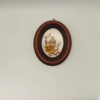 Voir photo 4 de Cadre ovale fleurs séchées vintage bois 13,8 cm déco murale cottagecore Cadre ovale fleurs séchées vintage bois 13,8 cm déco murale cottagecore reconditionné photo 4