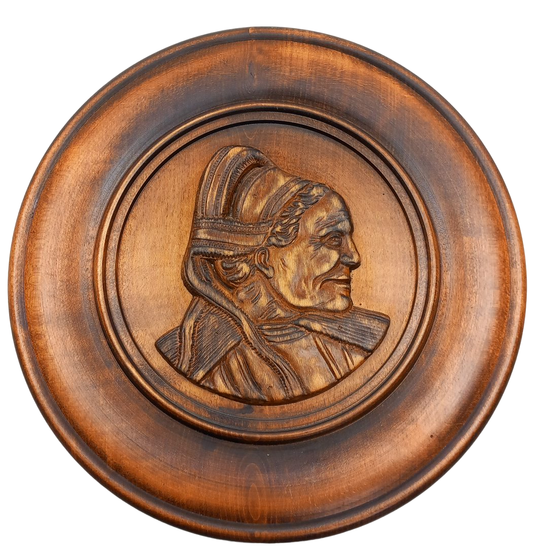 Acheter Cadre Sculpté Folklorique Breton État correct - 10,00 € Cadre Sculpté Folklorique Breton État correct reconditionné disponible sur Label Emmaüs