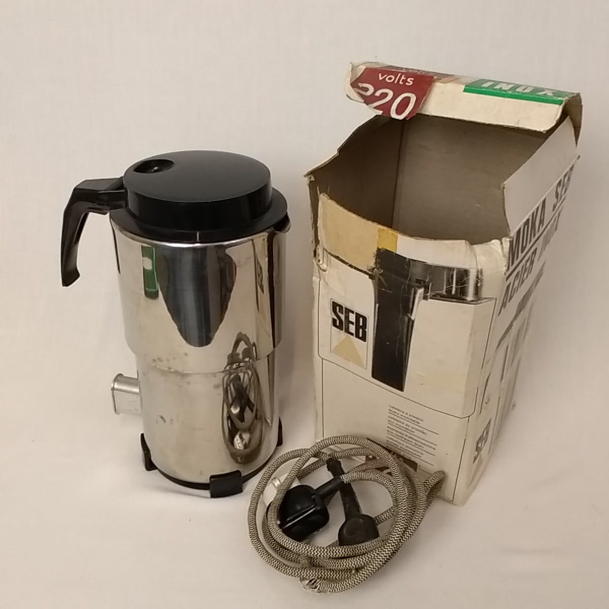 Voir photo 2 de Cafetière moka SEB en inox - 220 volts Cafetière moka SEB en inox - 220 volts Très bon état reconditionné photo 2