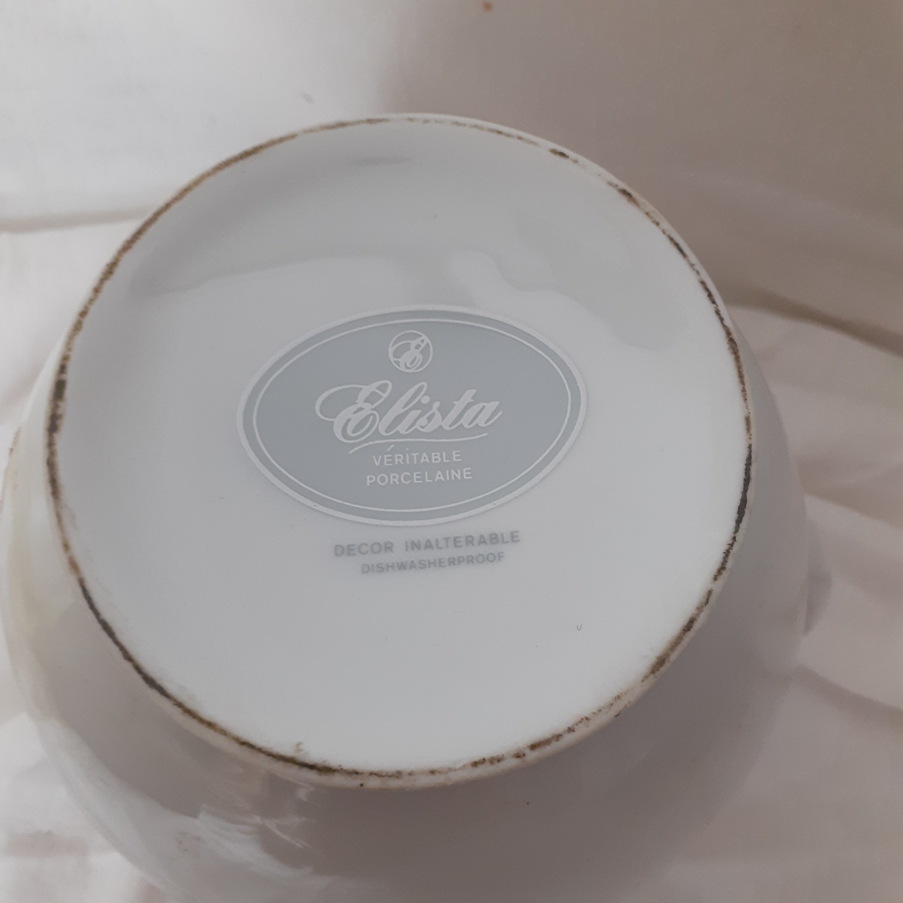 Voir photo 4 de Cafetière rétro en porcelaine orange et blanc de marque ELISTA en parfait état. Cafetière rétro en porcelaine orange et blanc de marque ELISTA en parfait état. Très bon état reconditionné photo 4