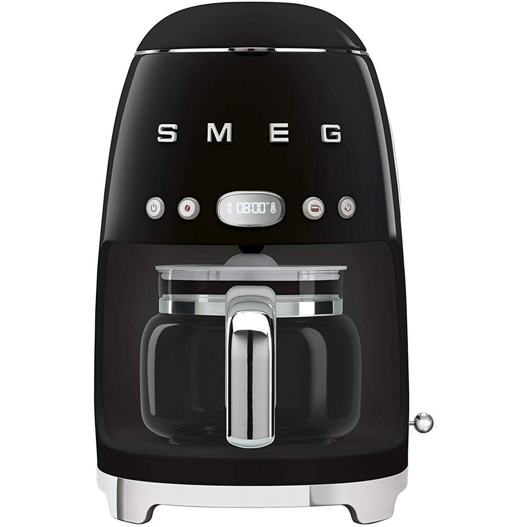 Cafetière Sans capsules Smeg DCF02BLEU 1,4000L - Noir Reconditionné - 200,00 € Cafetière Sans capsules Smeg DCF02BLEU 1,4000L - Noir Reconditionné Smeg reconditionné disponible sur Backmarket