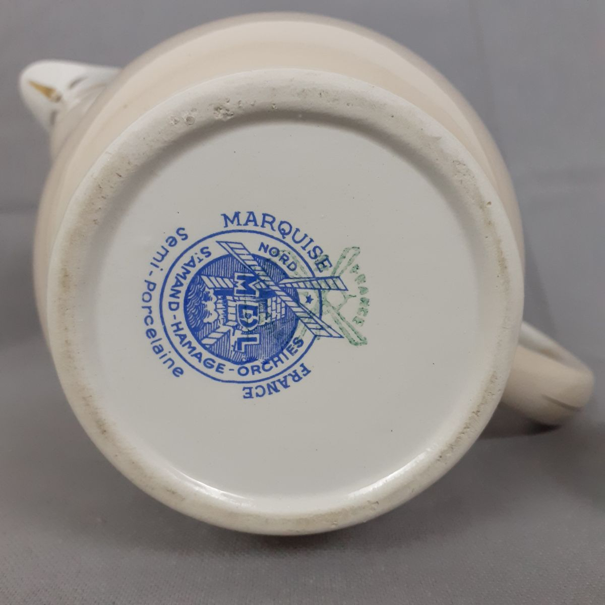 Voir photo 3 de Cafetière - Semi porcelaine - Année 50/60 - Saint Amand Orchies Cafetière - Semi porcelaine - Année 50/60 - Saint Amand Orchies Très bon état reconditionné photo 3