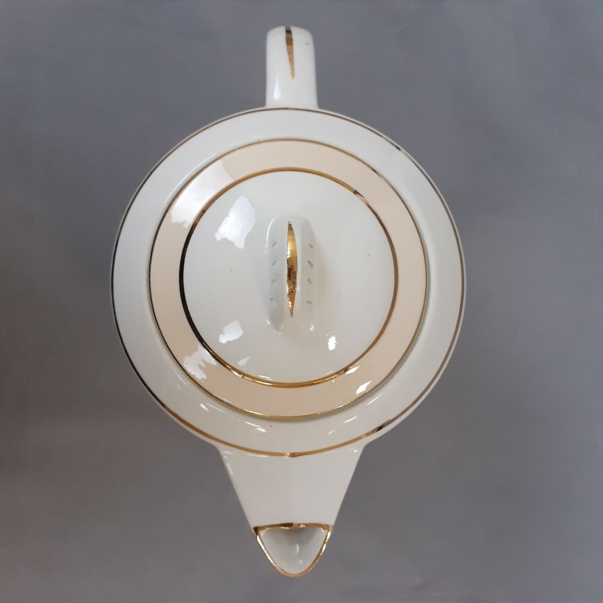 Voir photo 4 de Cafetière - Semi porcelaine - Année 50/60 - Saint Amand Orchies Cafetière - Semi porcelaine - Année 50/60 - Saint Amand Orchies Très bon état reconditionné photo 4