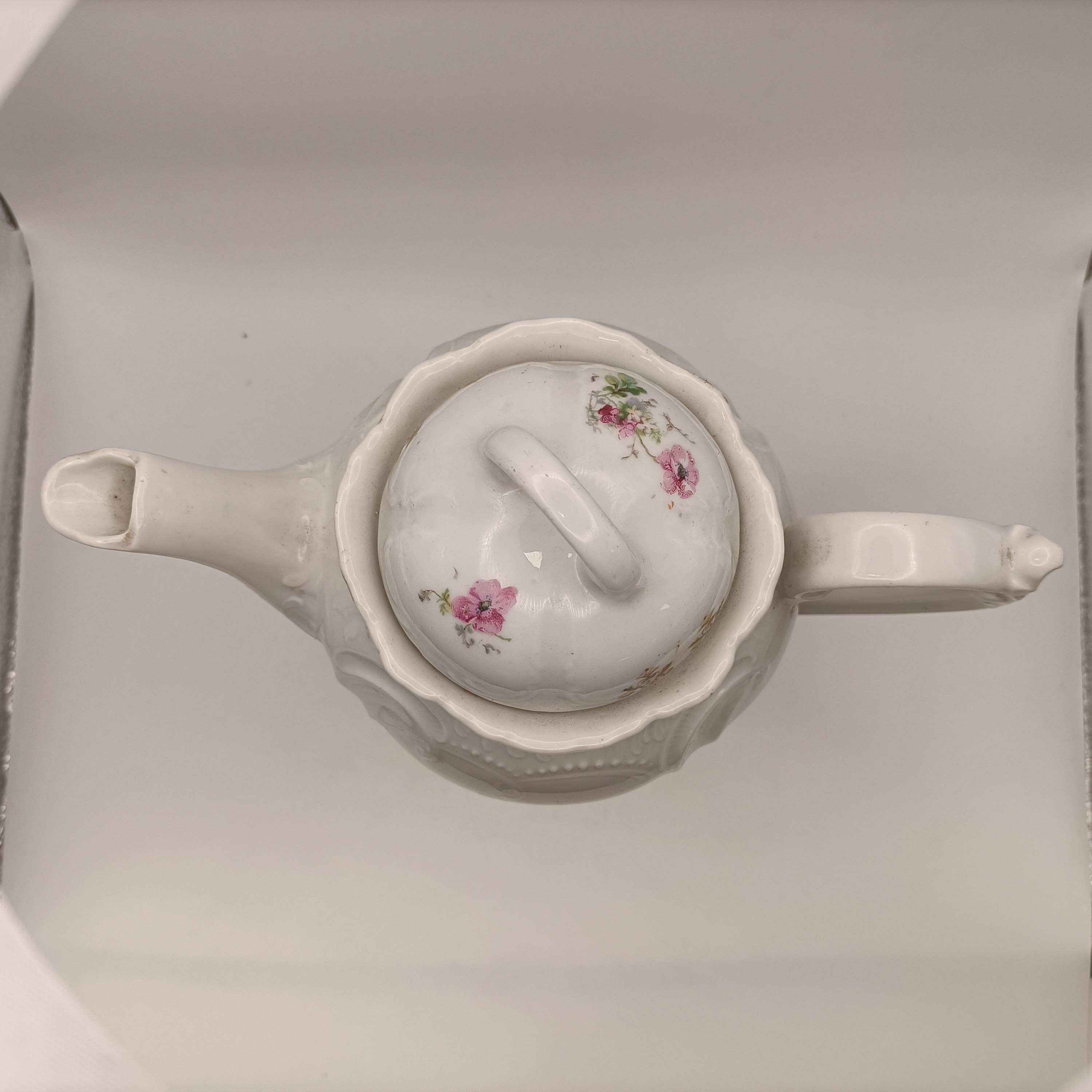 Voir photo 14 de Cafetière théière faïence blanche décor floral rose style romantique 23 cm Cafetière théière faïence blanche décor floral rose style romantique 23 cm reconditionné photo 14