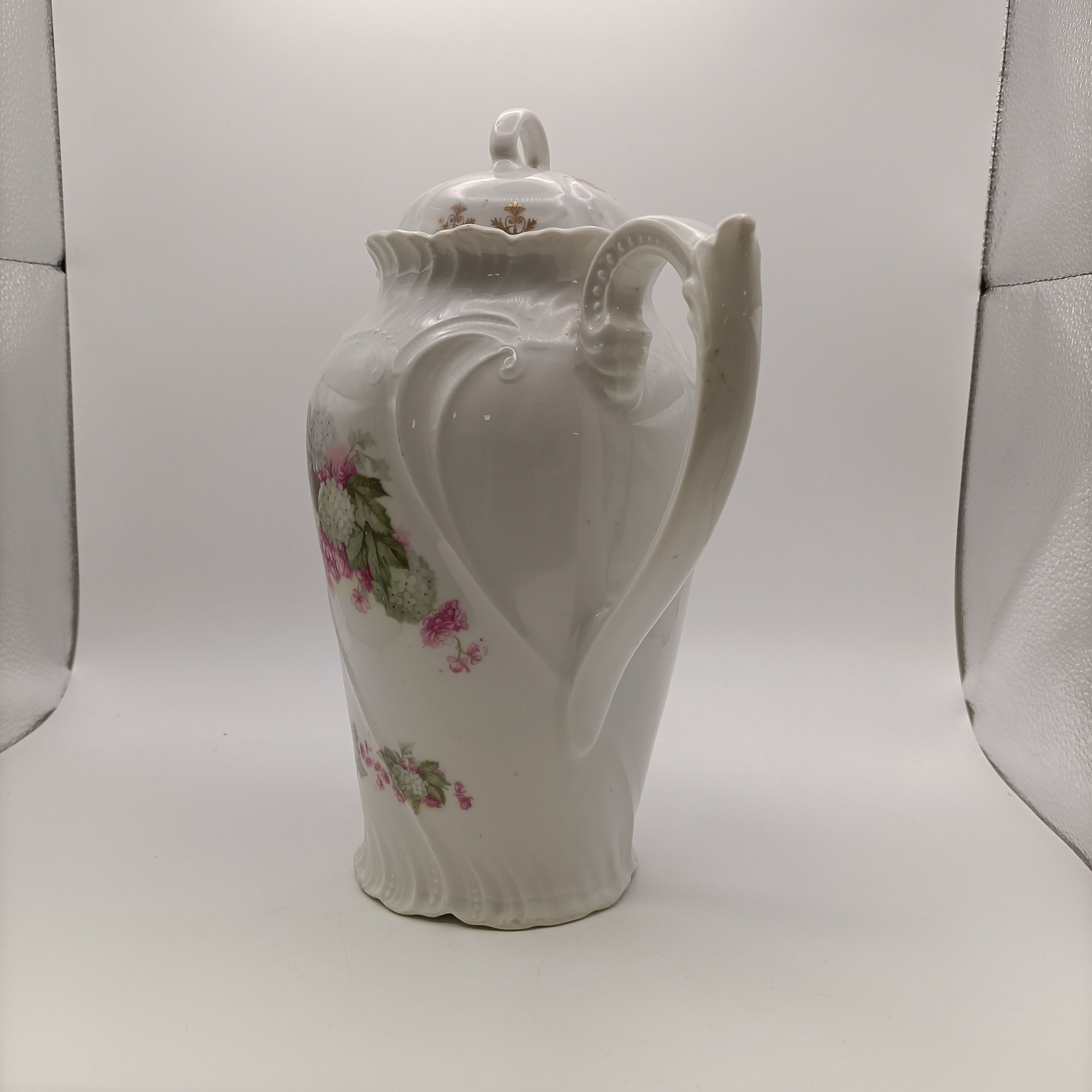 Voir photo 5 de Cafetière théière faïence blanche décor floral rose style romantique 23 cm Cafetière théière faïence blanche décor floral rose style romantique 23 cm reconditionné photo 5