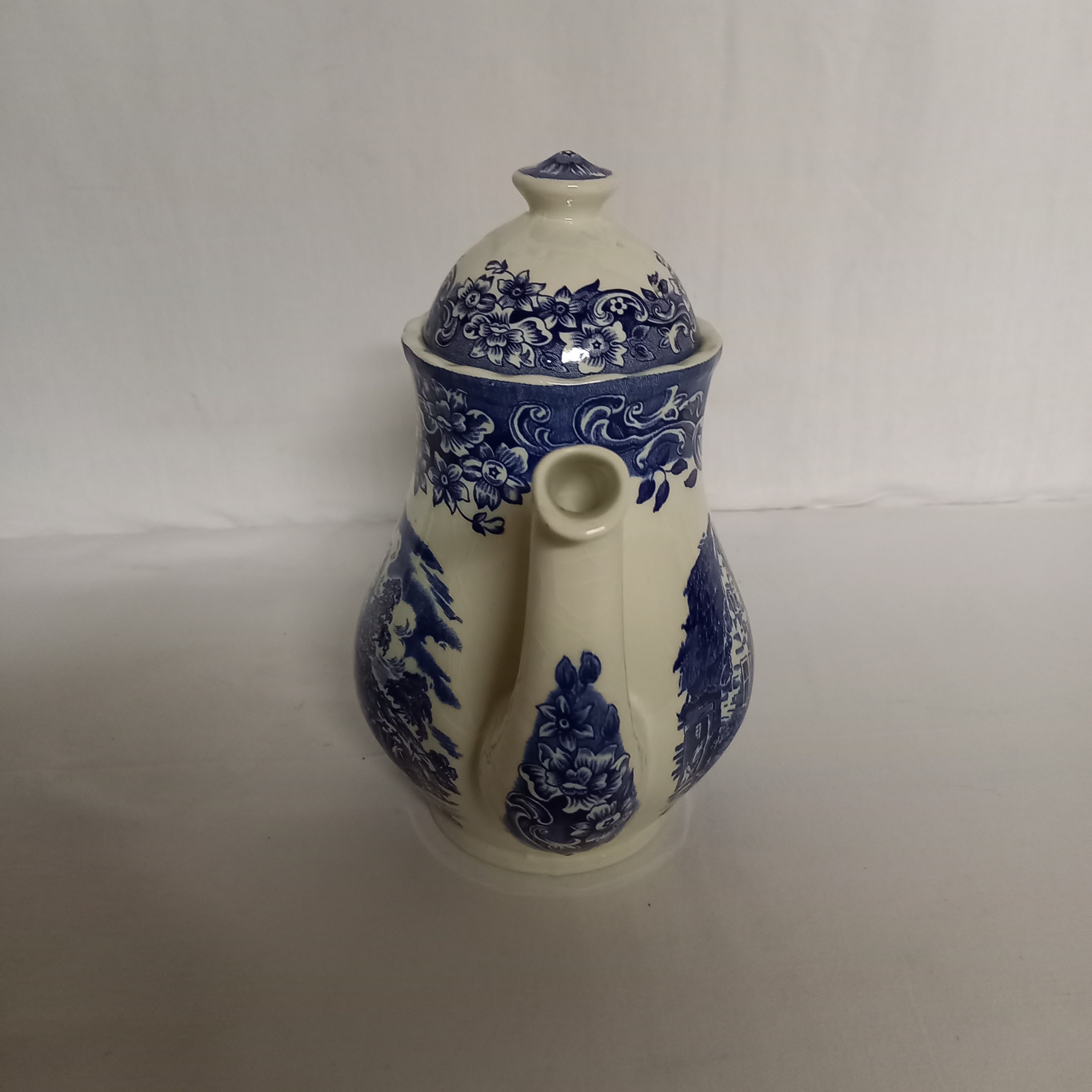 Voir photo 5 de Cafetière / théière vintage RoyalTudor Ware , série Angleterre du XVIIe siècle , vaisselle anglaise en perre de fer , fabriqué en angleterre. Cafetière / théière vintage RoyalTudor Ware , série Angleterre du XVIIe siècle , vaisselle anglaise en perre de fer , fabriqué en angleterre. Bon état reconditionné photo 5