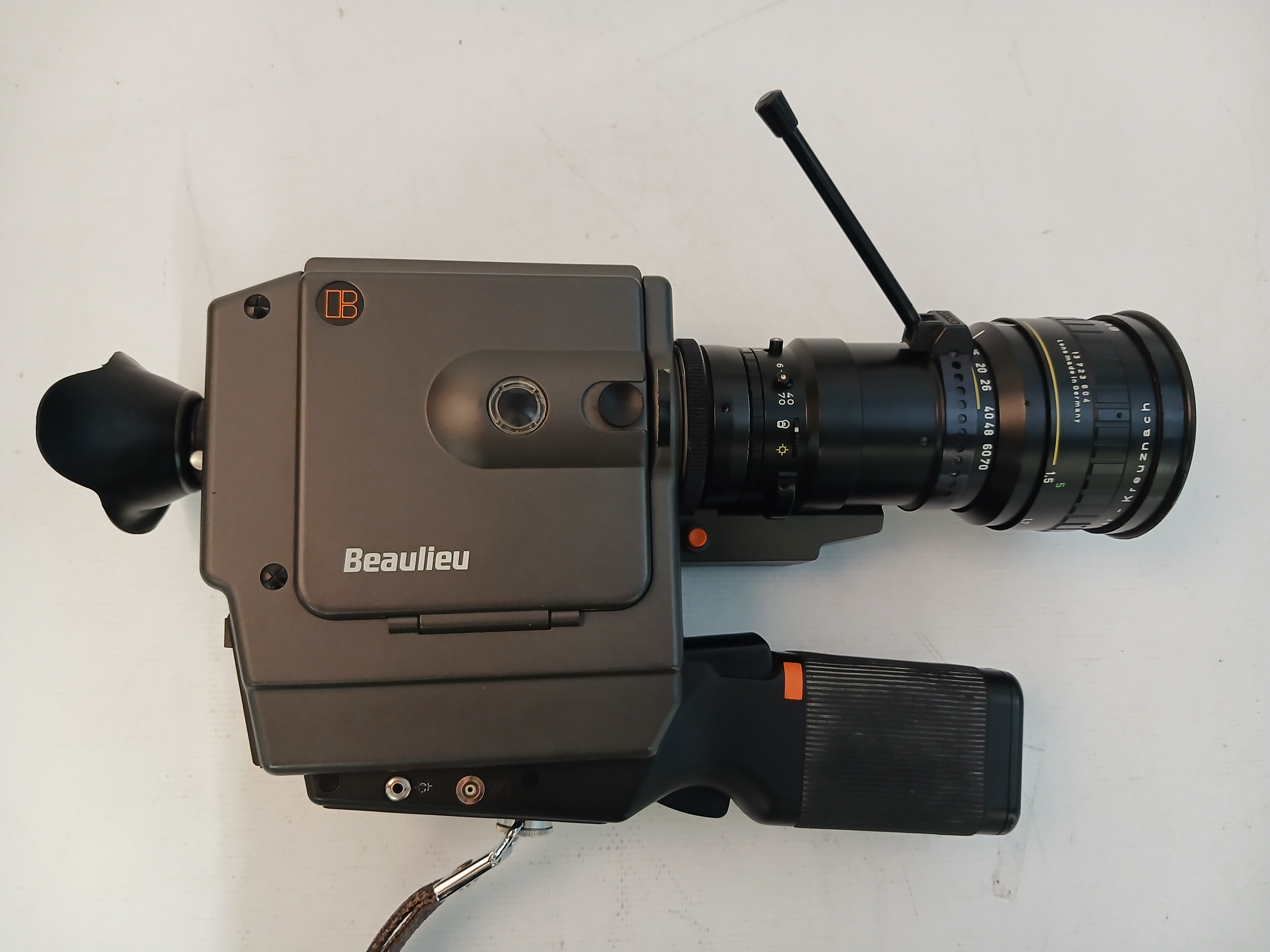 Voir photo 8 de Caméra Beaulieu Super 8 sonore 6008 S + objectif Schneider Caméra Beaulieu Super 8 sonore 6008 S + objectif Schneider reconditionné photo 8
