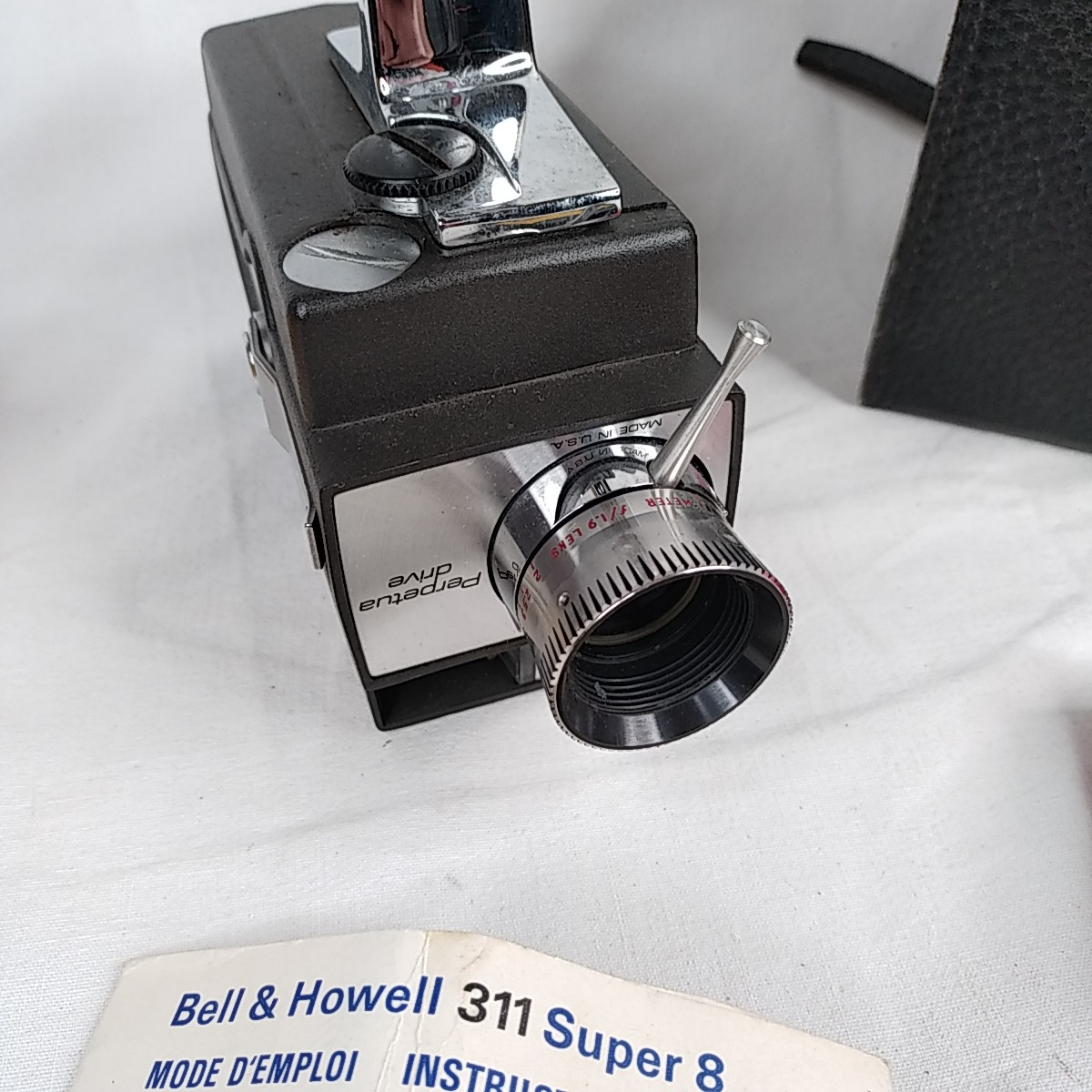 Voir photo 2 de Camera Bell and Howell Super Eight Camera Bell and Howell Super Eight Bon état reconditionné photo 2