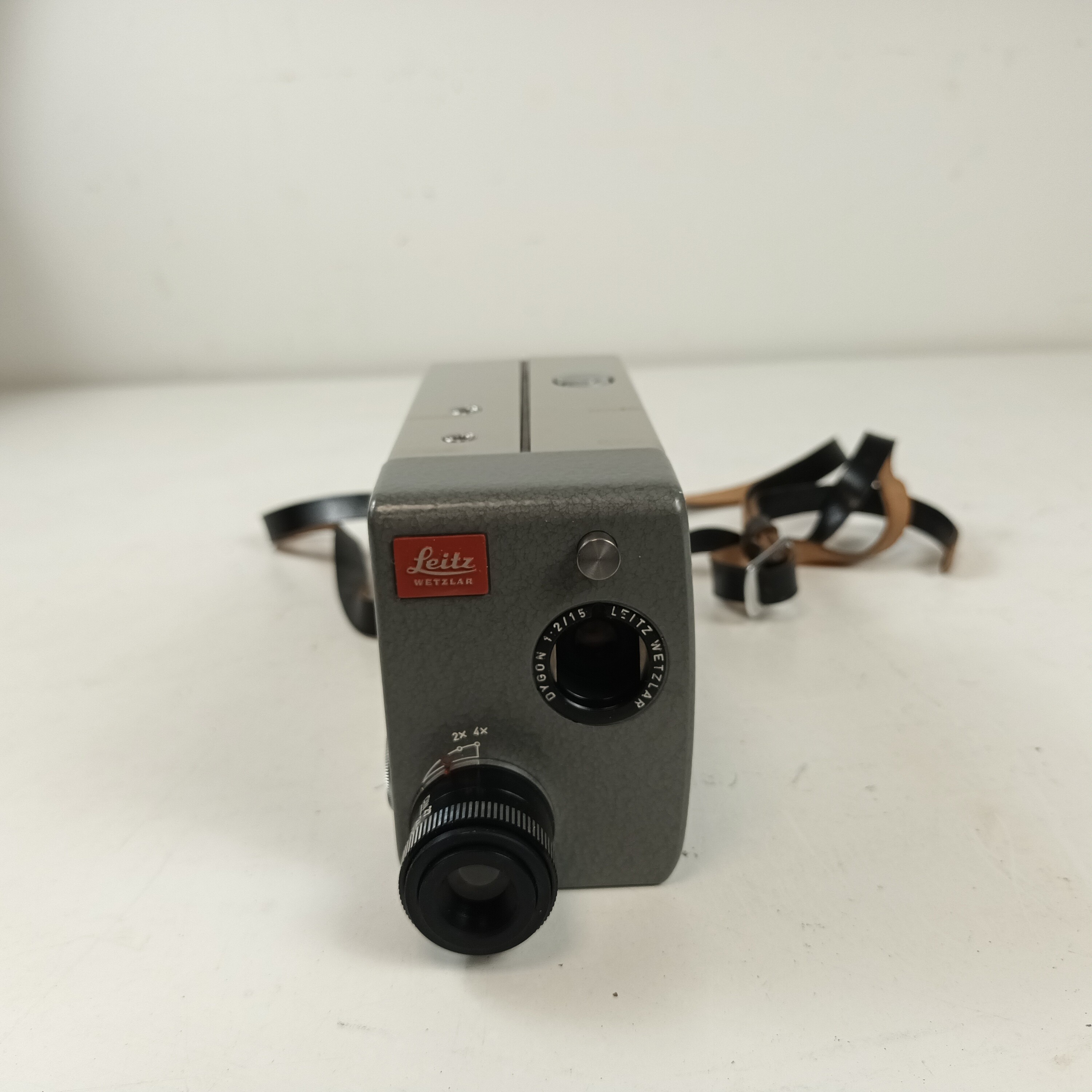 Voir photo 4 de Caméra Leicina 8S 8mm fabriquée par Leitz Wetzlar. | Dero Caméra Leicina 8S 8mm fabriquée par Leitz Wetzlar. Bon état reconditionné photo 4 | Dero