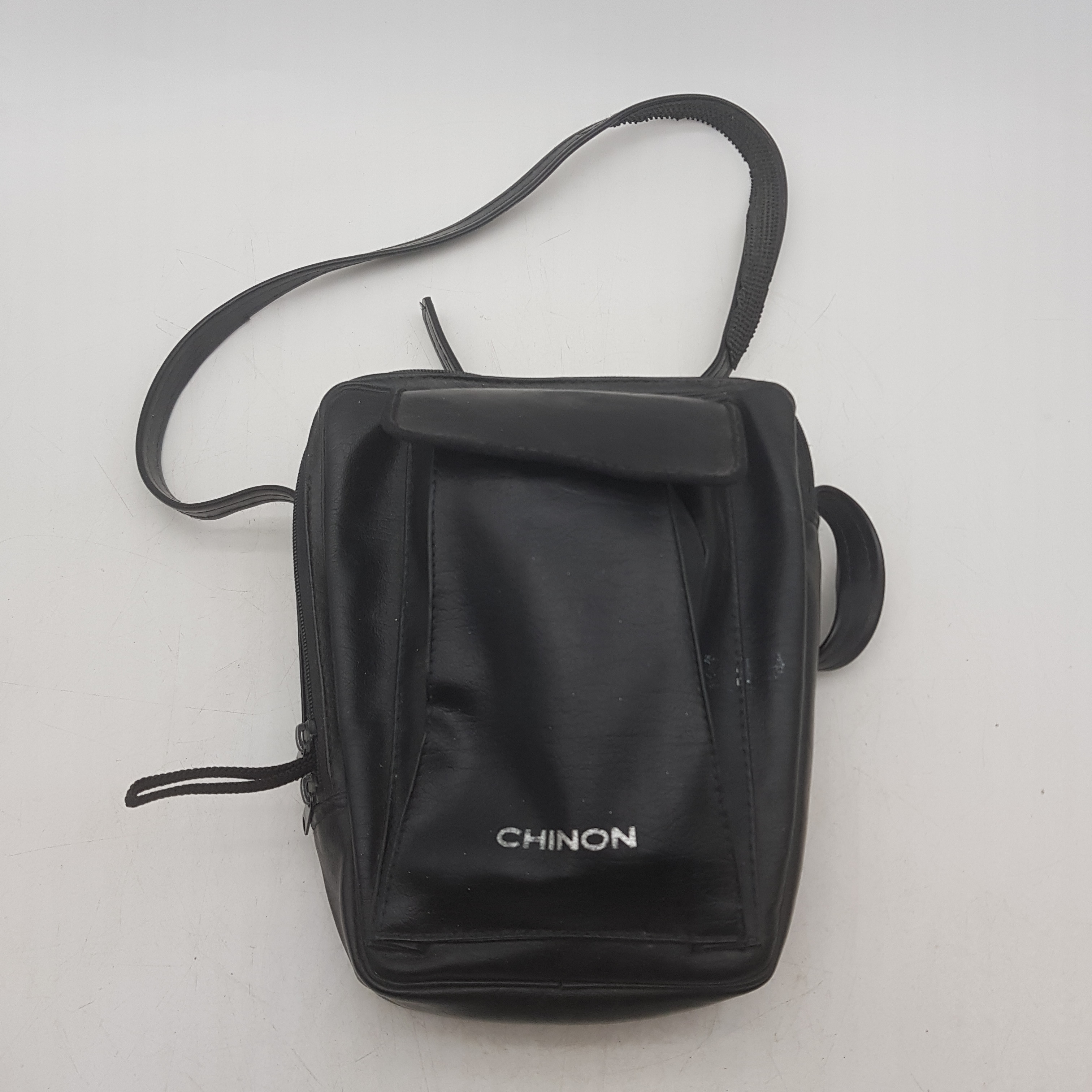 Voir photo 2 de Caméra Super 8 - Chinon 20 P x L / Direct Sound | Dero Caméra Super 8 - Chinon 20 P x L / Direct Sound Bon état reconditionné photo 2 | Dero