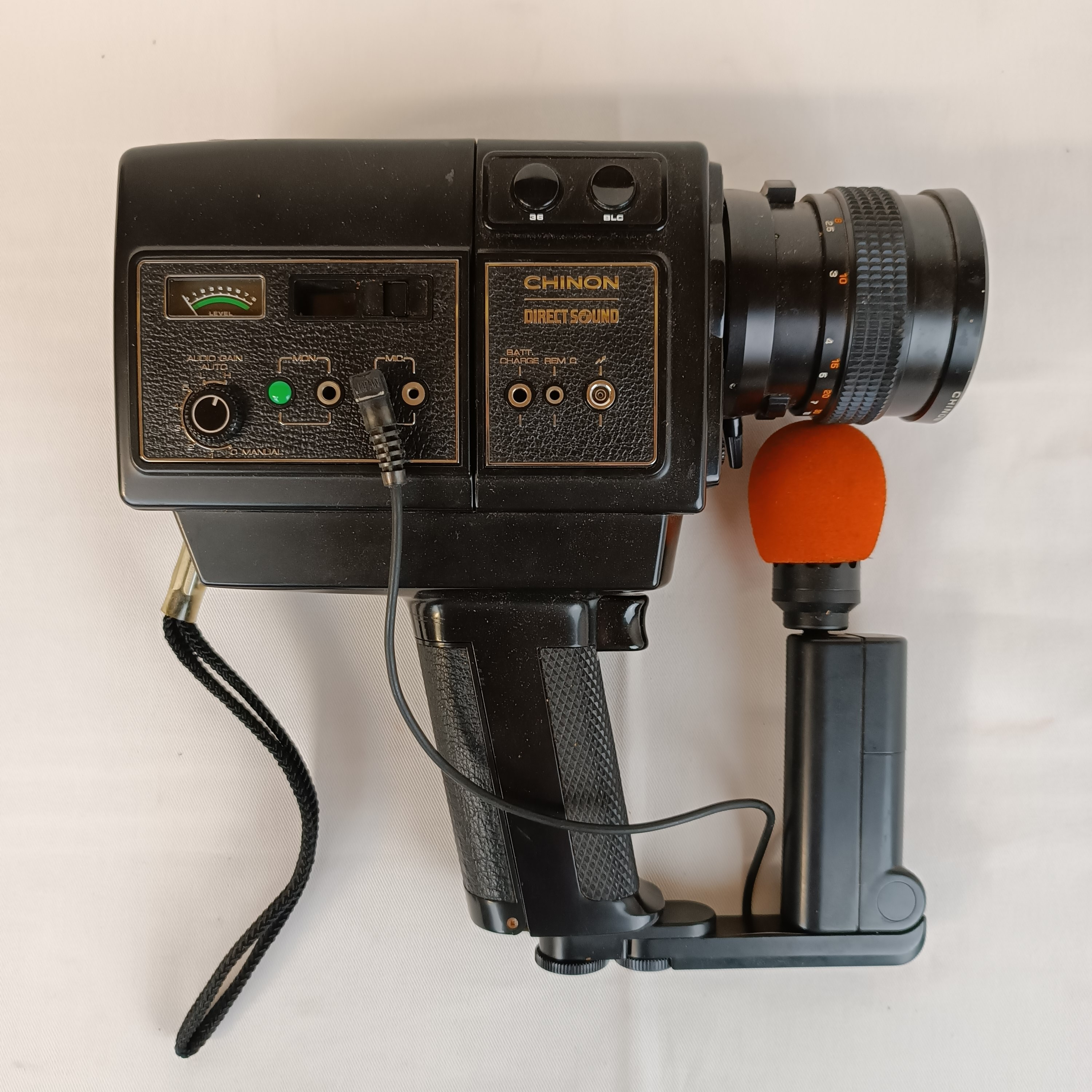 Voir photo 4 de Caméra super 8 son direct "Chinon 806 SM / Direct Sound" (années 1960) Caméra super 8 son direct "Chinon 806 SM / Direct Sound" (années 1960) État correct reconditionné photo 4