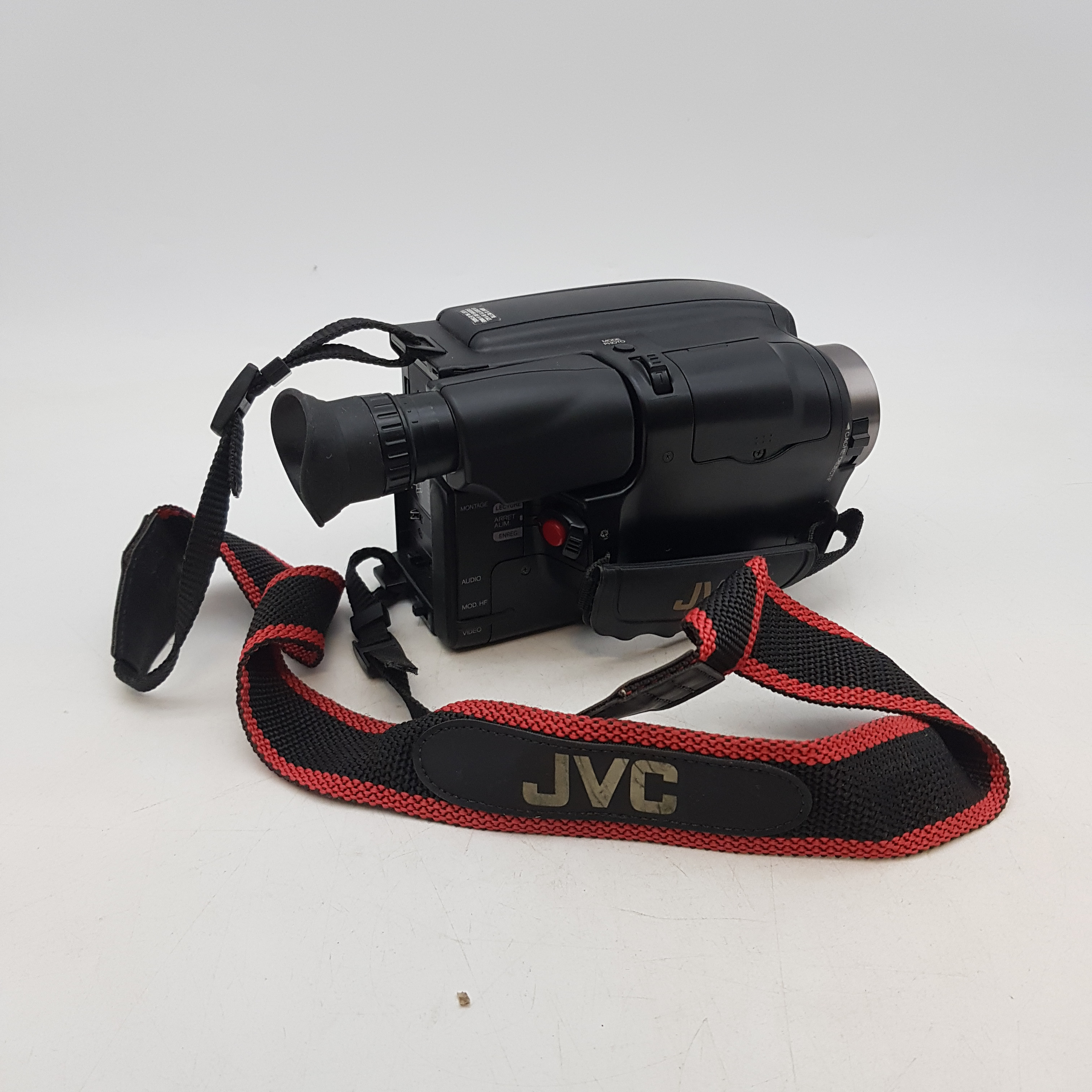 Voir photo 2 de Caméscope JVC GR-AX785 avec sa sacoche et son chargeur Caméscope JVC GR-AX785 avec sa sacoche et son chargeur Bon état reconditionné photo 2