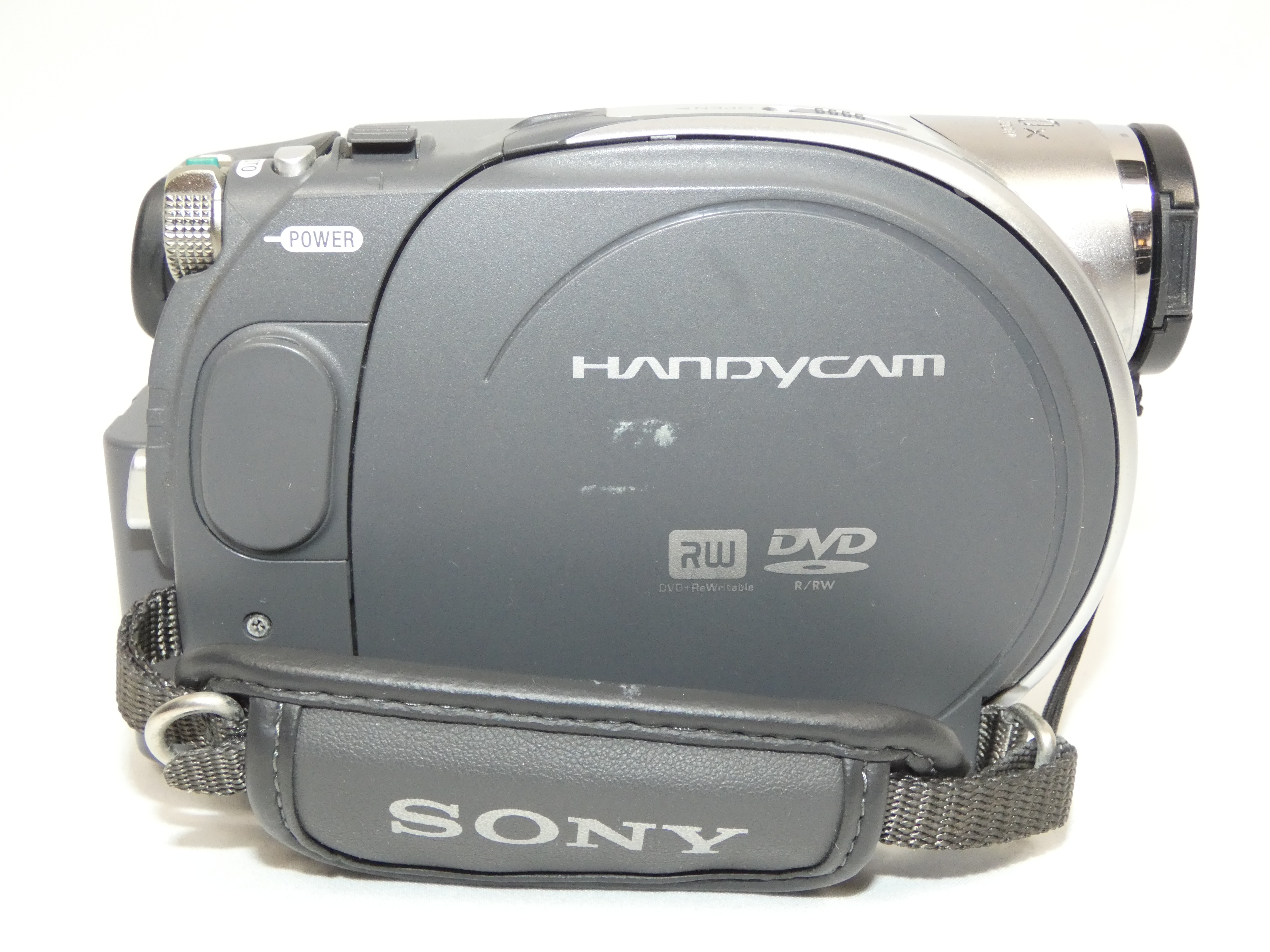 Voir photo 6 de Camescope SONY DCR-DVD105 E (pour pièces) Camescope SONY DCR-DVD105 E (pour pièces) Bon état reconditionné photo 6
