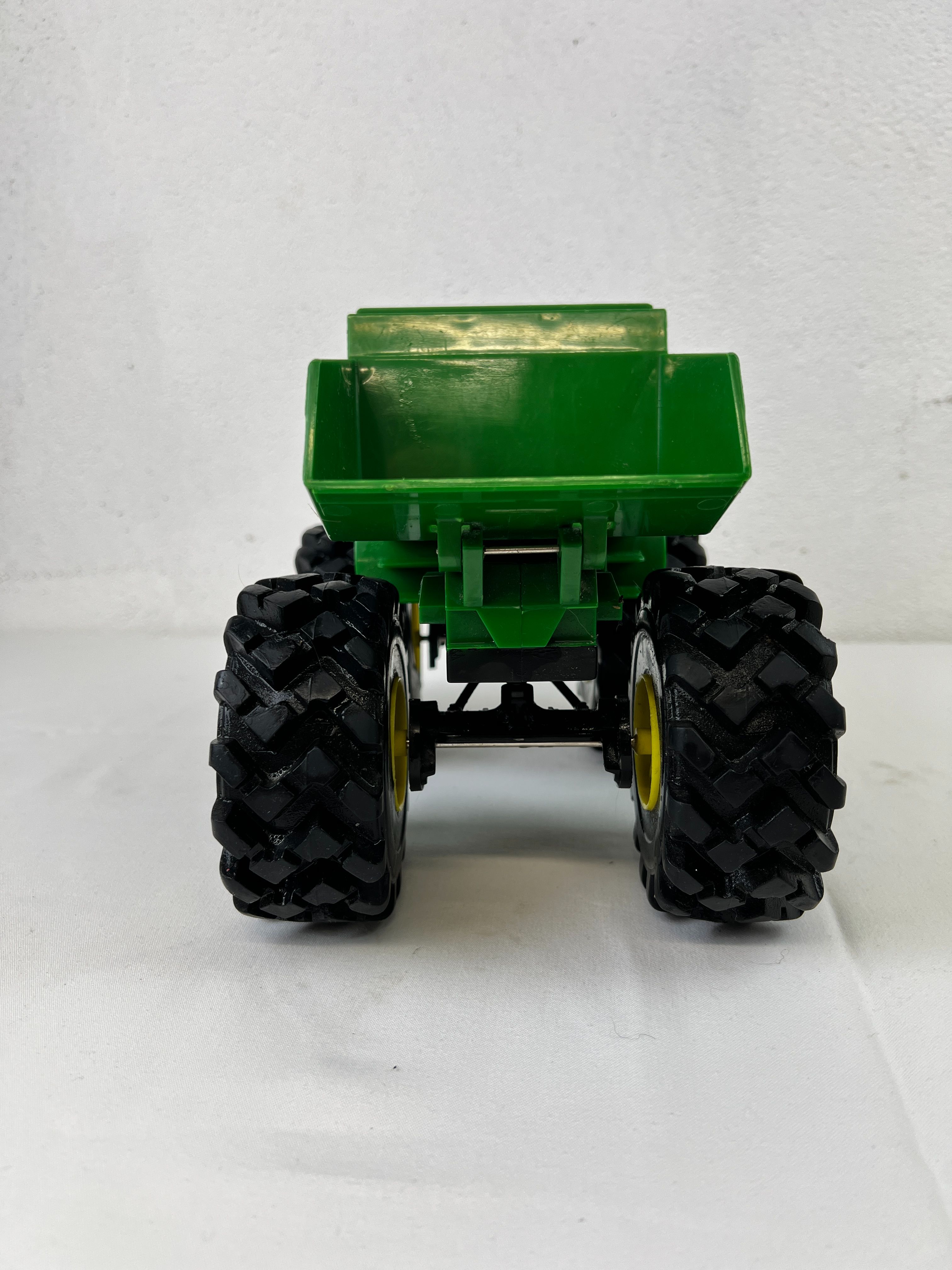 Voir photo 6 de Camion benne basculante John Deere Camion benne basculante John Deere Bon état reconditionné photo 6