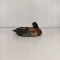 Voir photo 3 de Canard décoratif en bois sculpté et peint à la main – vintage artisanat Uruguay Canard décoratif en bois sculpté et peint à la main – vintage artisanat Uruguay Très bon état reconditionné photo 3