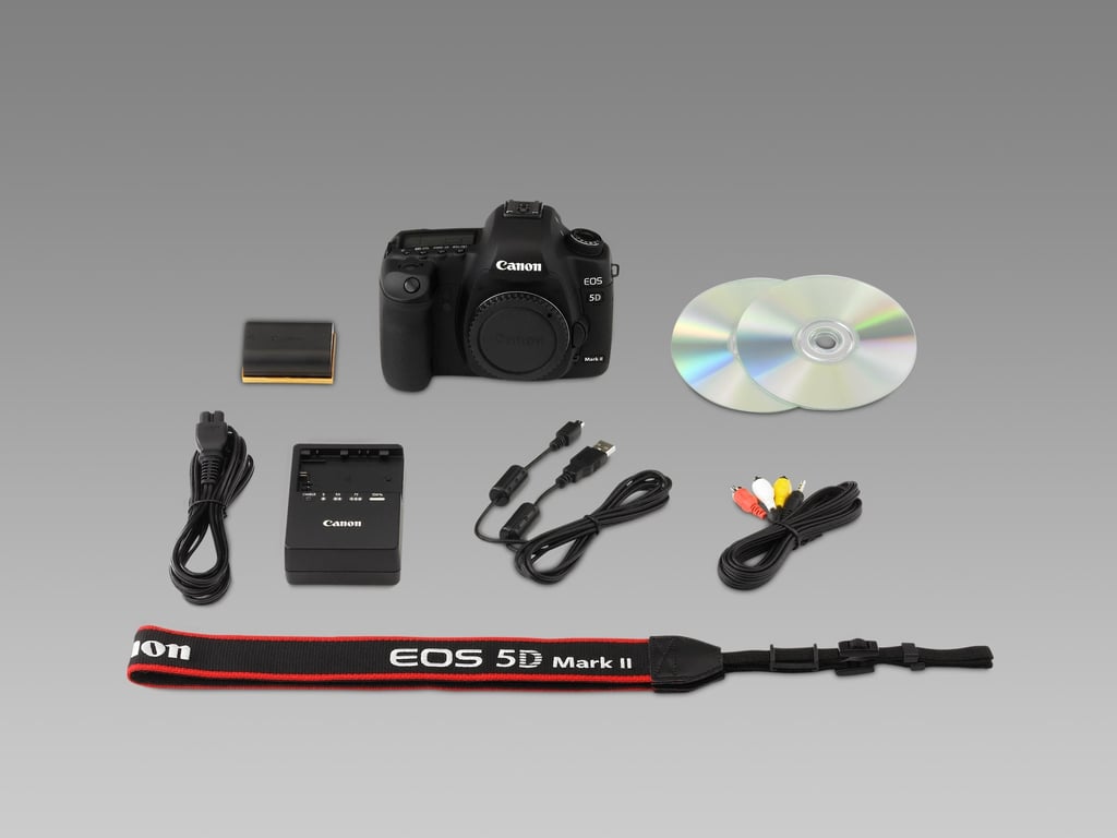 Canon EOS 5D MARK II + EF 24-70mm Kit d'appareil-photo SLR 21,1 MP CMOS 5616 x 3744 pixels Noir - Très bon état Très bon état Canon reconditionné photo 2 | Dero