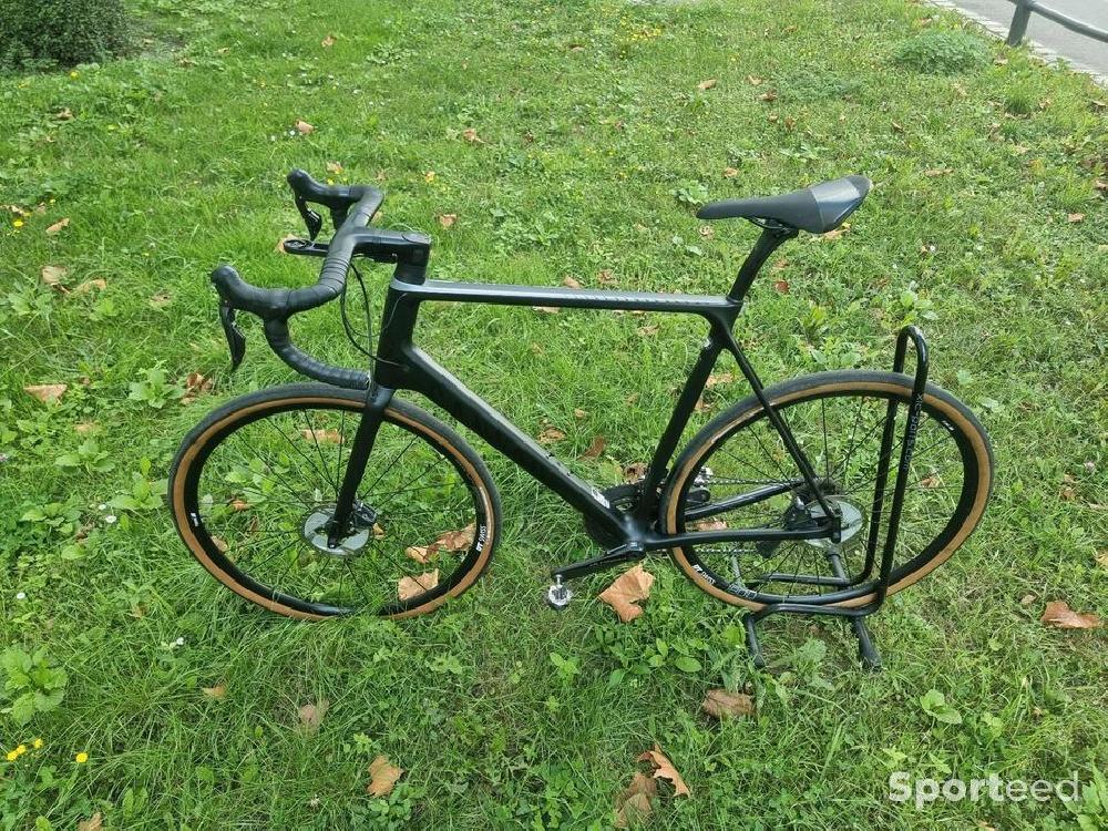 Canyon Endurace CF SL Disc 8.0 Di2 2018; 62cm Très bon état Canyon reconditionné disponible sur Sporteed