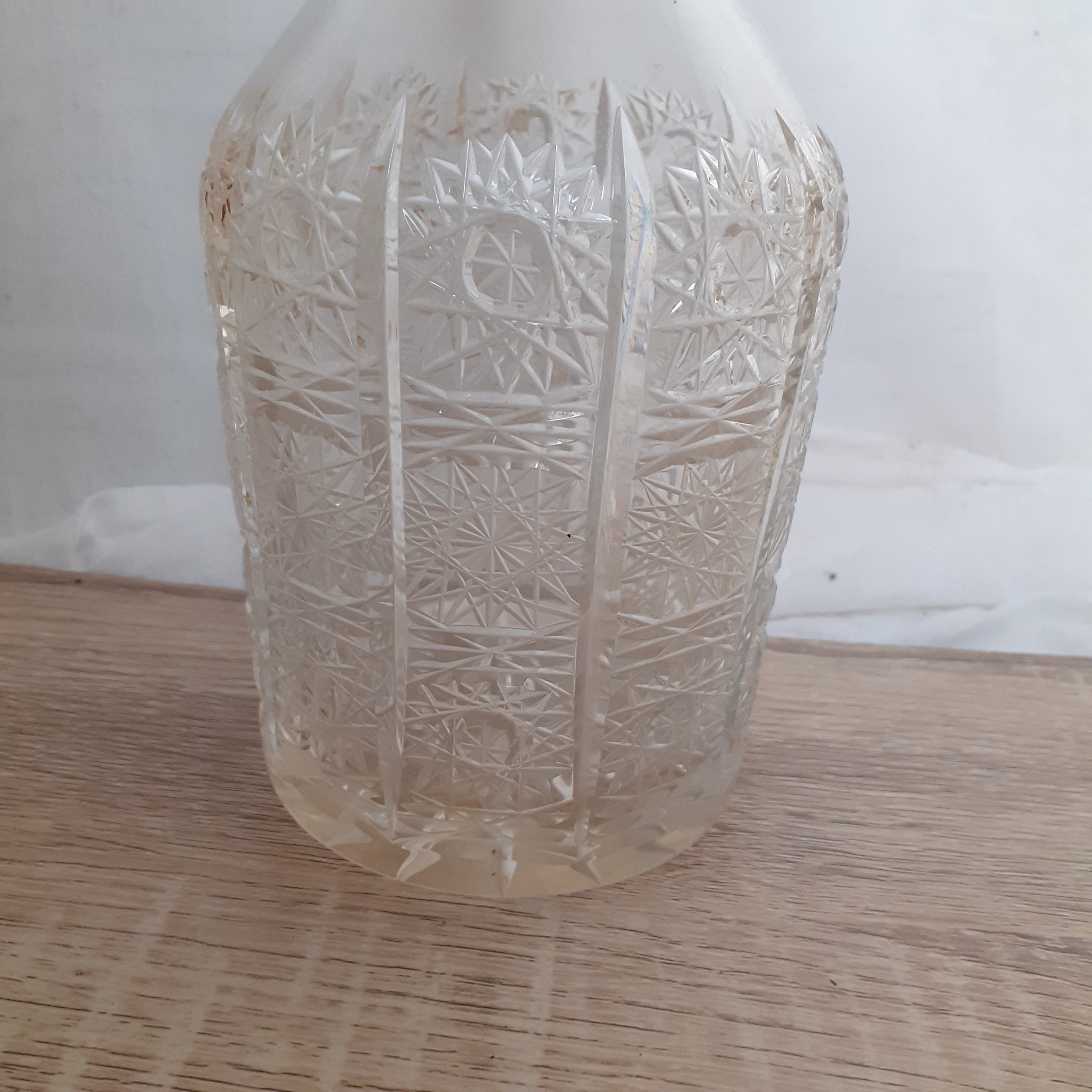 Voir photo 3 de Carafe à eau en verre blanc moulé. Carafe à eau en verre blanc moulé. Très bon état reconditionné photo 3