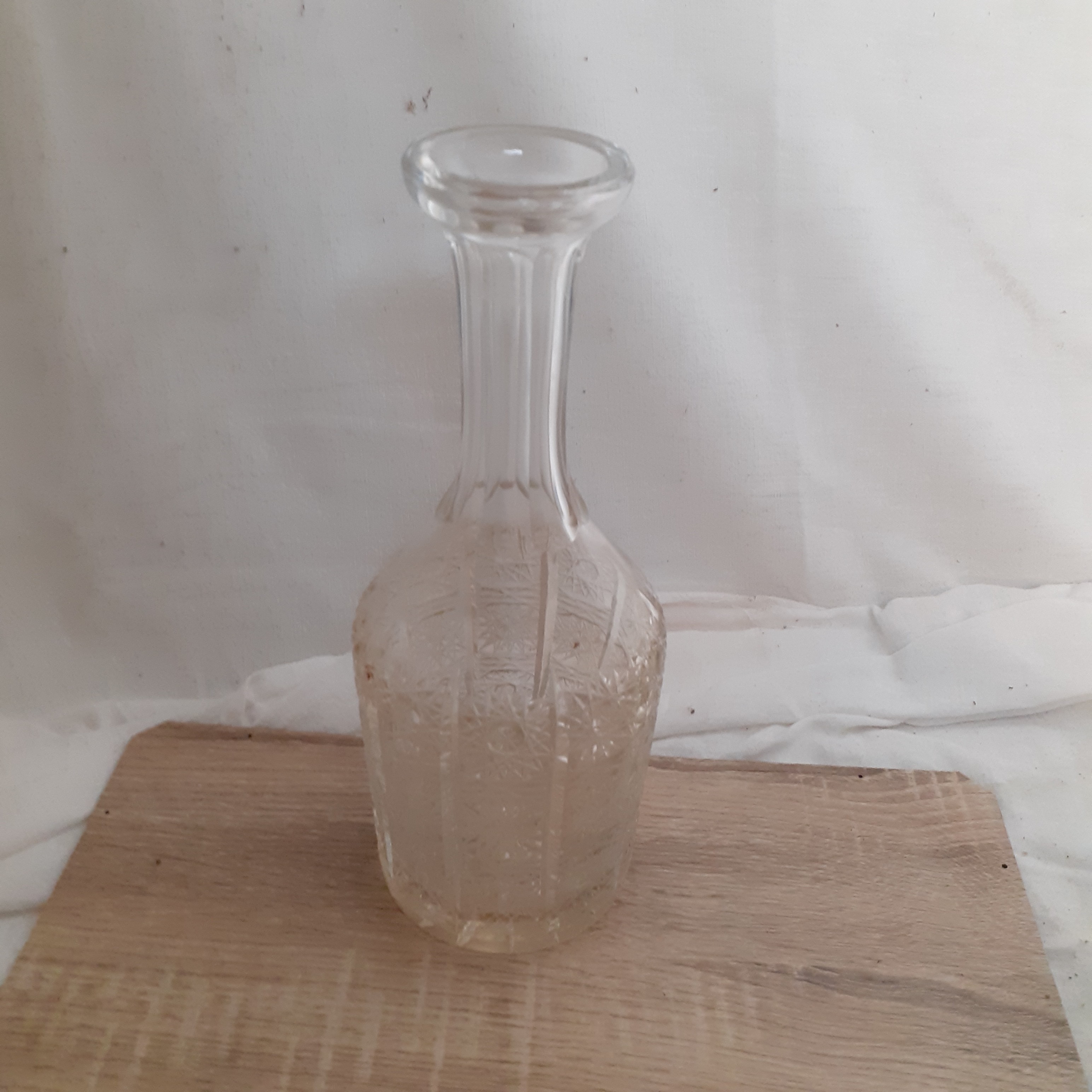 Voir photo 4 de Carafe à eau en verre blanc moulé. Carafe à eau en verre blanc moulé. Très bon état reconditionné photo 4