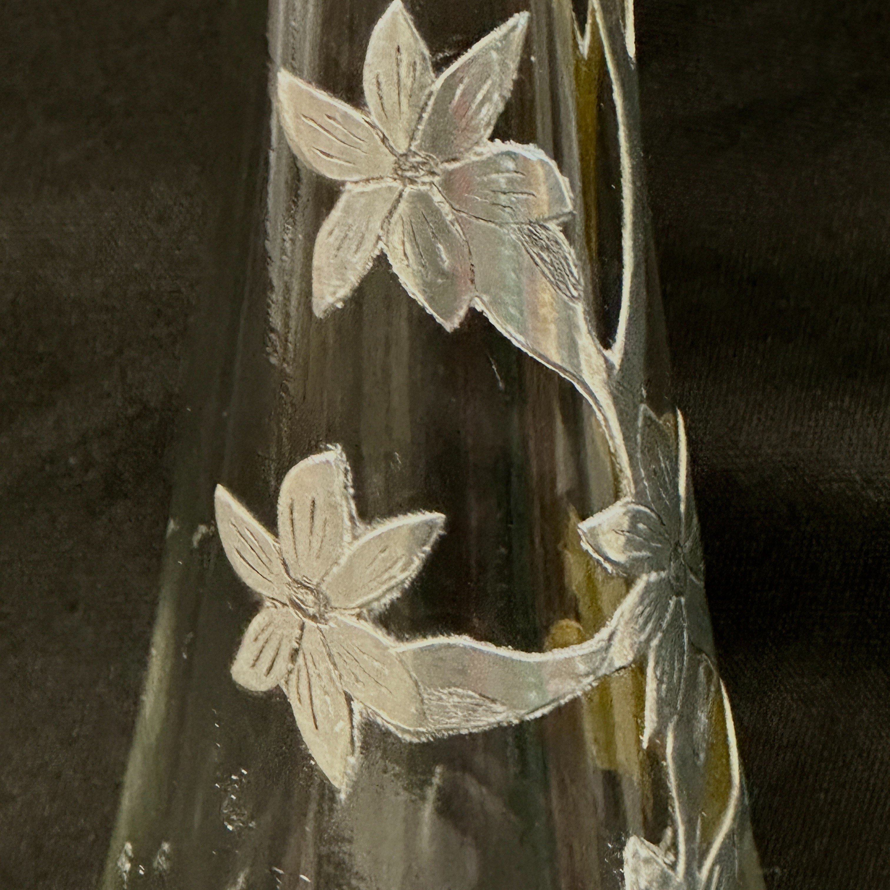 Voir photo 11 de Carafe à liqueur en verre décor floral en étain Carafe à liqueur en verre décor floral en étain Bon état reconditionné photo 11