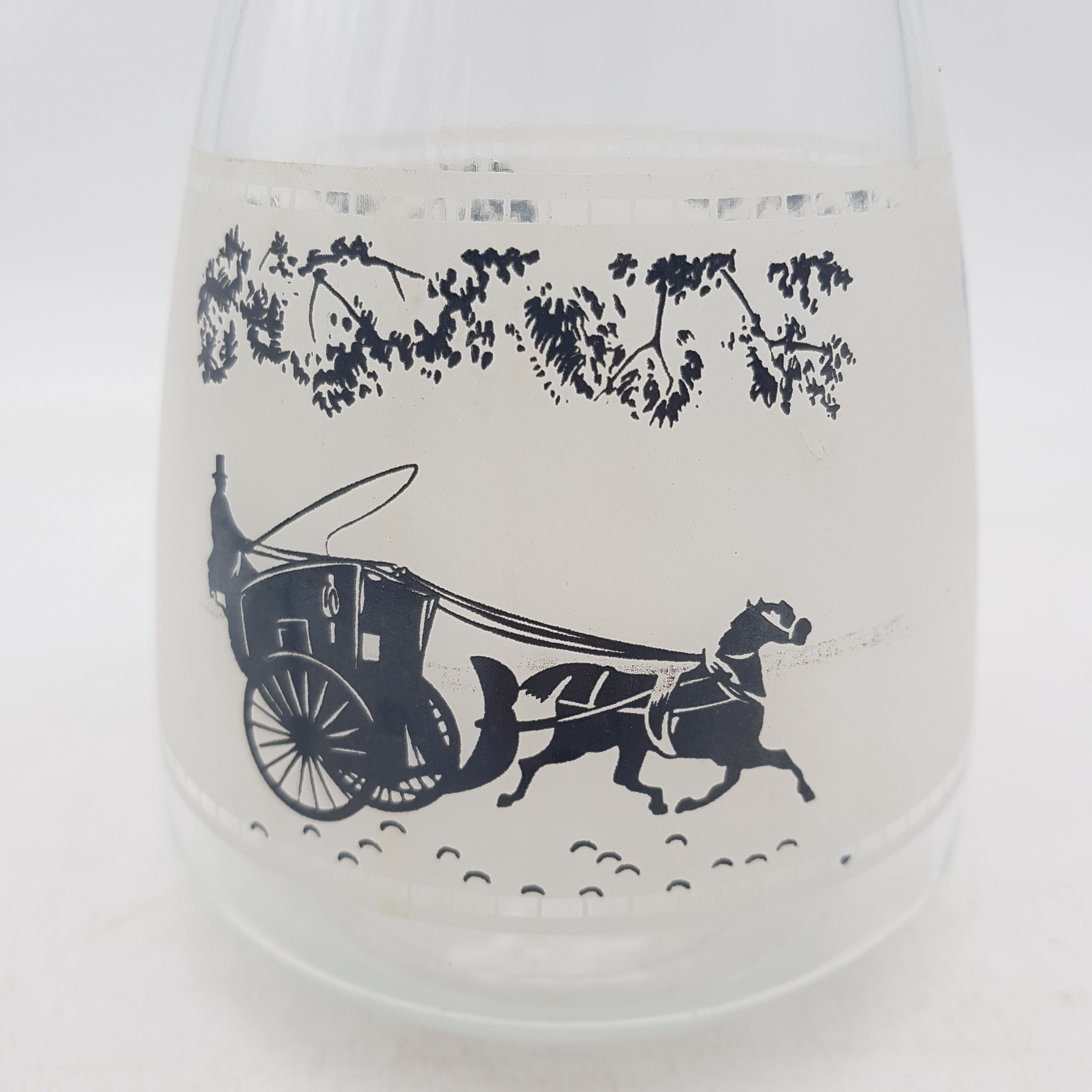 Voir photo 3 de Carafe à liqueur Vintage en verre, décoration carrosse Carafe à liqueur Vintage en verre, décoration carrosse Très bon état reconditionné photo 3