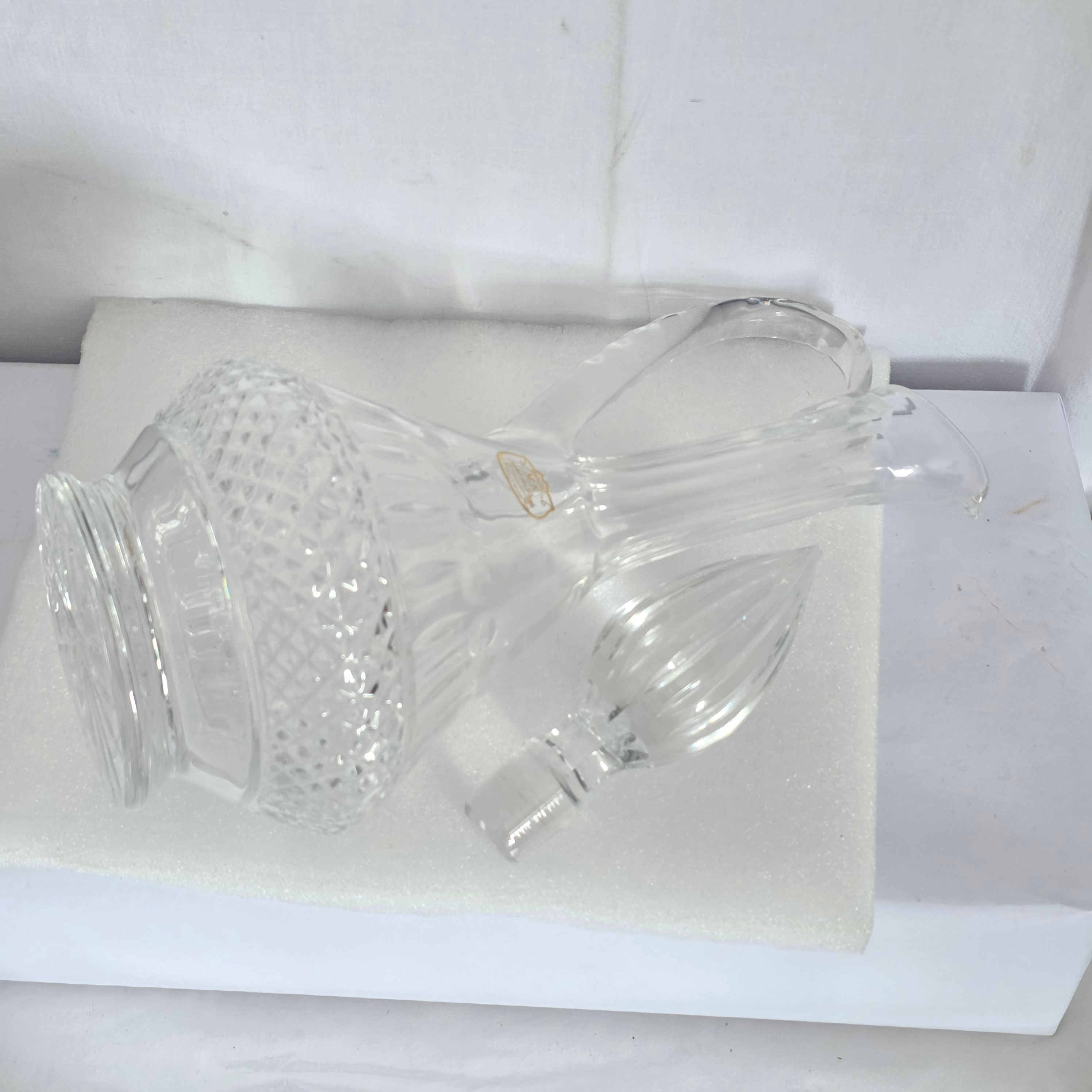 Voir photo 4 de Carafe à Vin en Cristal de Paris – Taille Main Carafe à Vin en Cristal de Paris – Taille Main Très bon état reconditionné photo 4