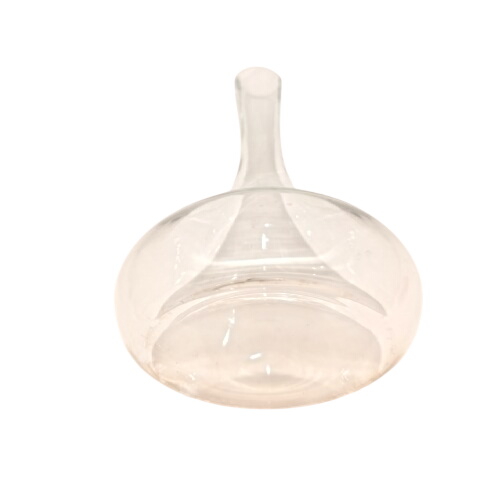 Carafe à vin en verre État correct - 10,00 € Carafe à vin en verre État correct reconditionné disponible sur Label Emmaüs