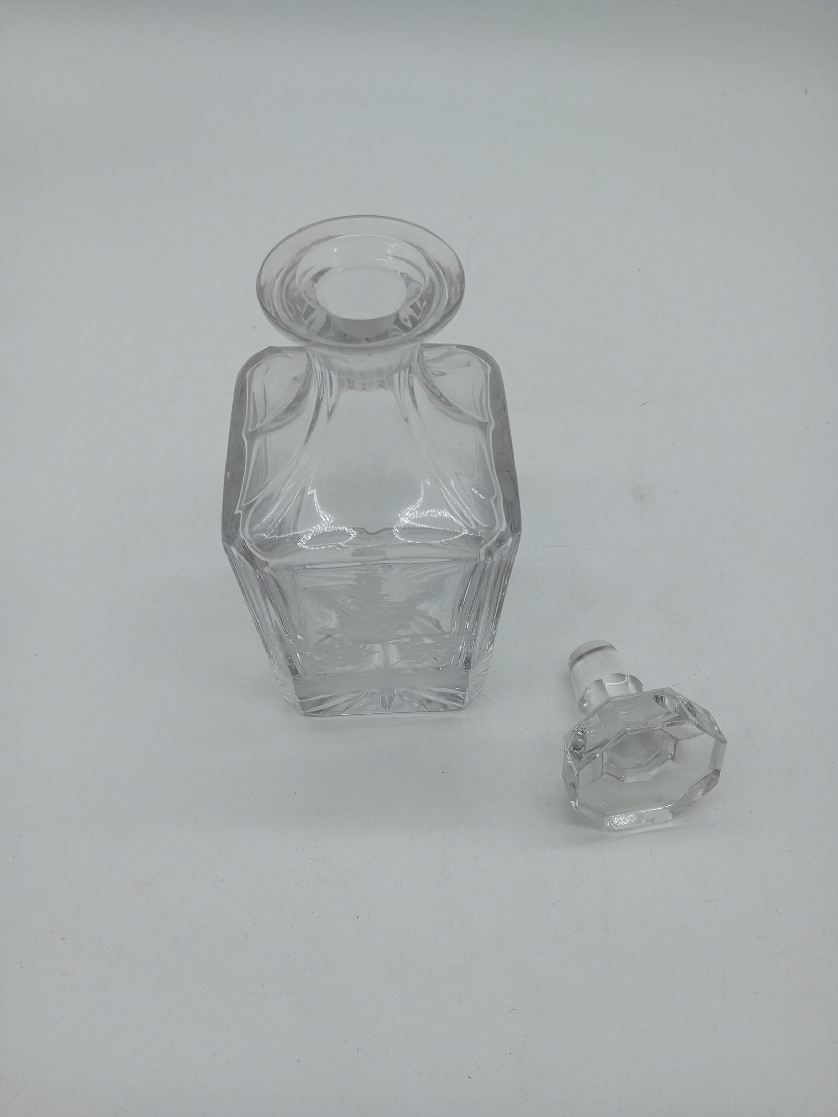 Voir photo 4 de Carafe À Whisky En Cristal Taillé (O327) Carafe À Whisky En Cristal Taillé (O327) Très bon état reconditionné photo 4