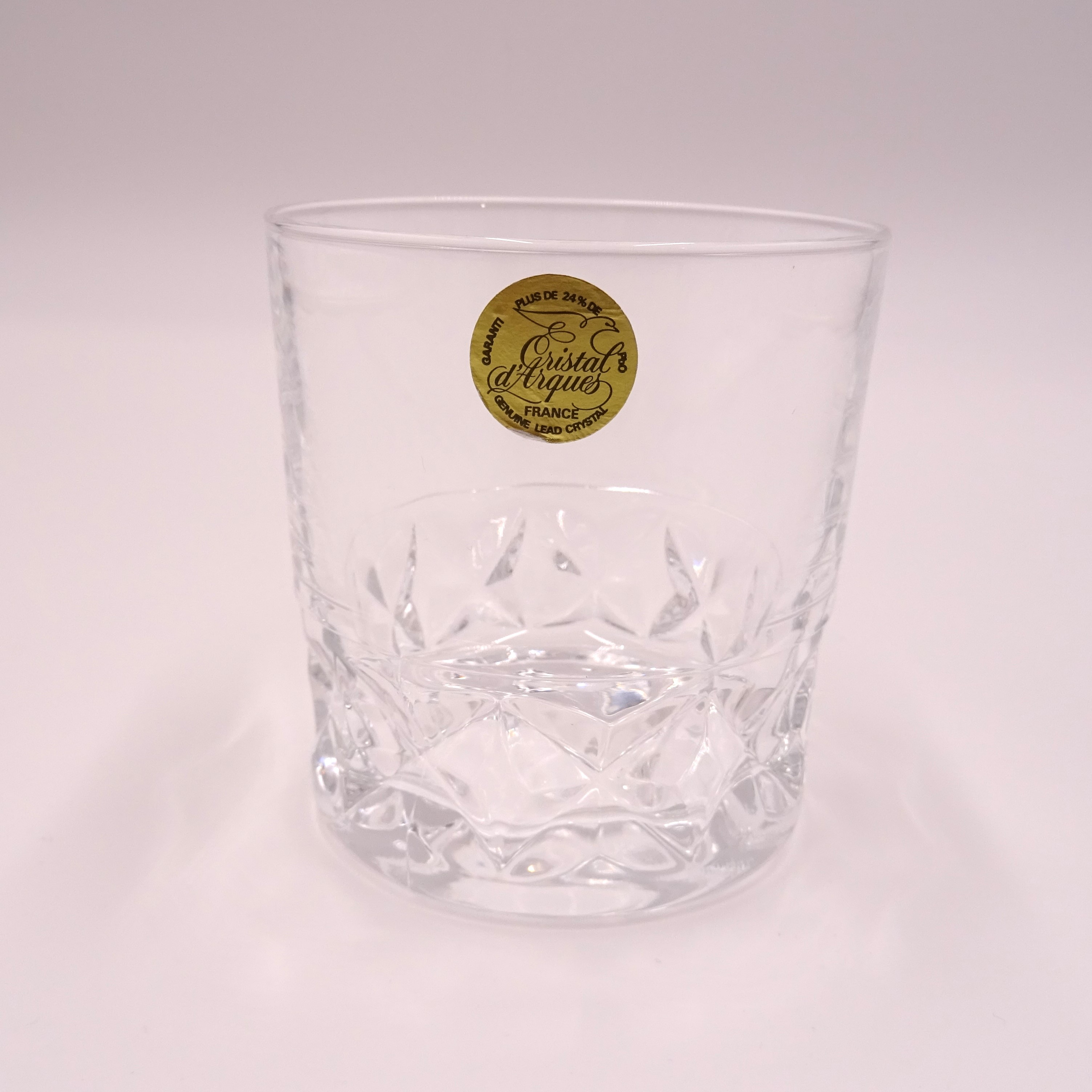 Voir photo 3 de Carafe à Whisky, ses 4 verres et livre sur les whiskies du monde Carafe à Whisky, ses 4 verres et livre sur les whiskies du monde Bon état reconditionné photo 3
