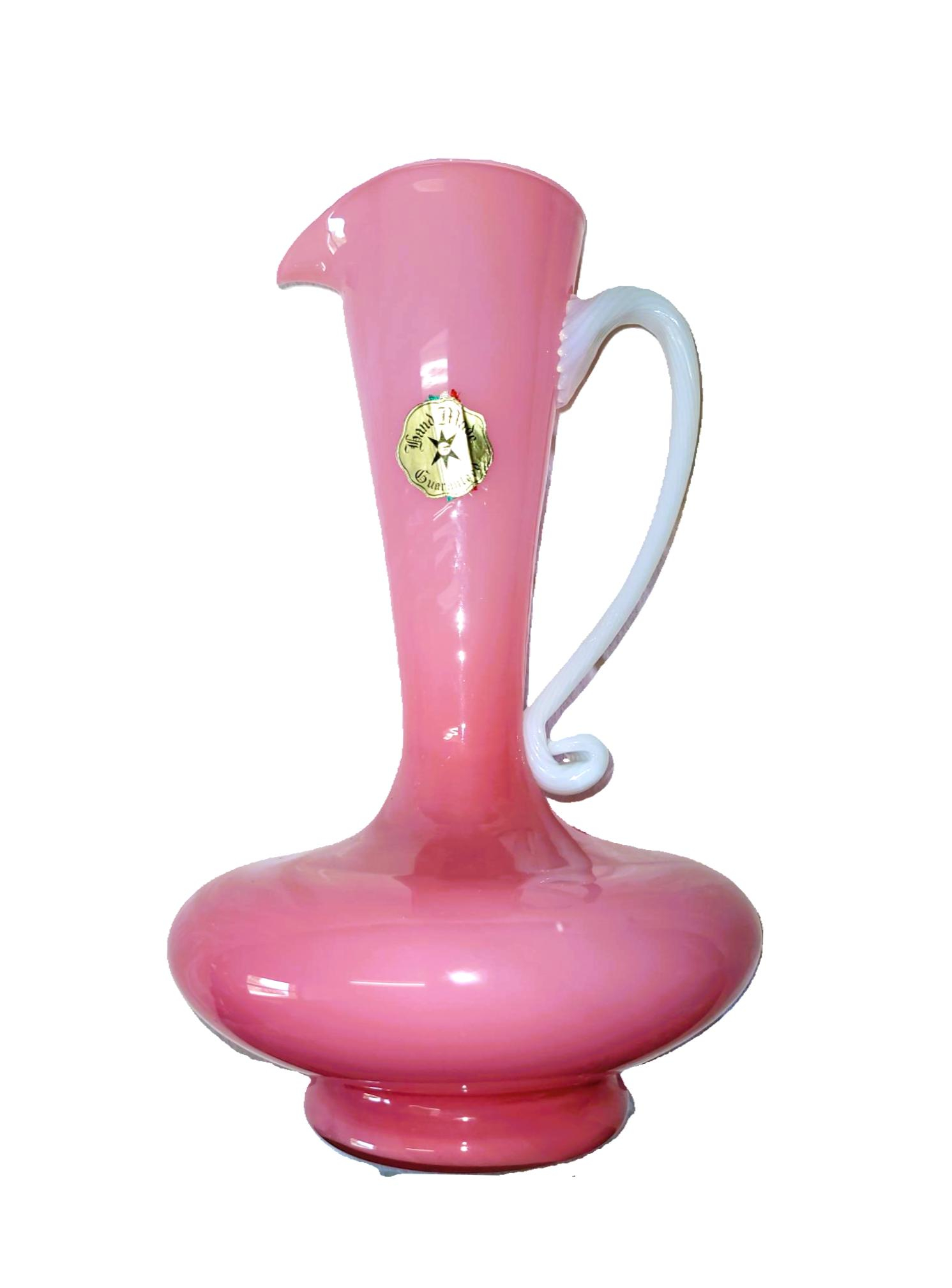 Voir photo 2 de Carafe en opaline rose italien, avec anse blanche, fait main Carafe en opaline rose italien, avec anse blanche, fait main Très bon état reconditionné photo 2