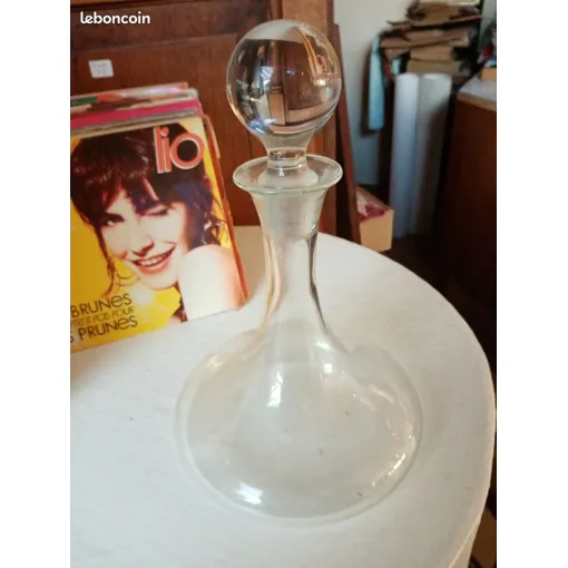 Carafe En Verre 27 Cm De Haut Bon état - 30,00 € Carafe En Verre 27 Cm De Haut Bon état reconditionné disponible sur Rakuten