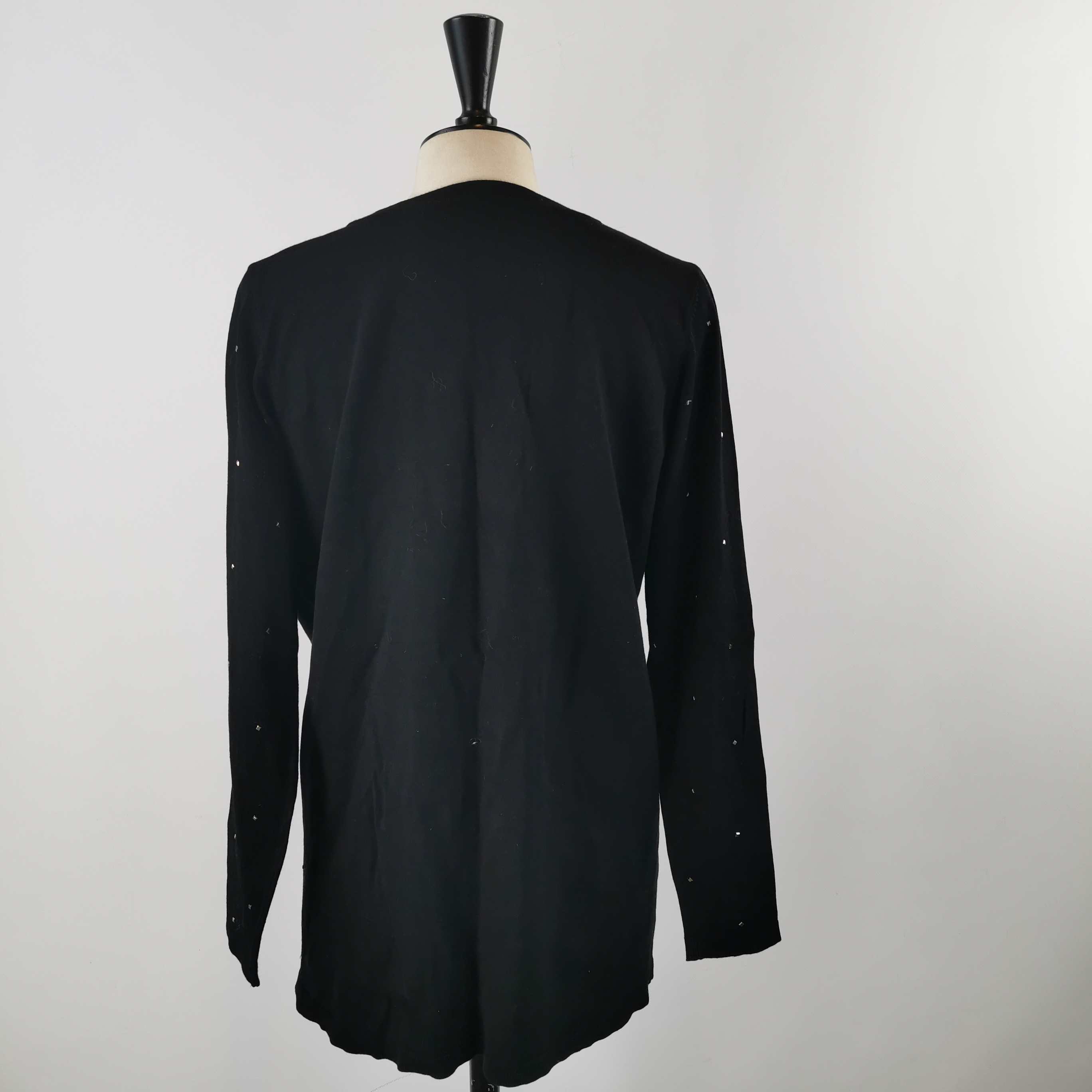 Voir photo 2 de Cardigan mi-long TM (estimée) noir strass Cardigan mi-long TM (estimée) noir strass Très bon état reconditionné photo 2