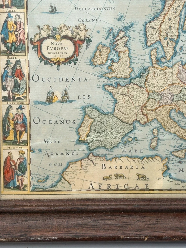 Voir photo 7 de Carte d’Europe ancienne encadrée bois, déco murale vintage géographique Carte d’Europe ancienne encadrée bois, déco murale vintage géographique Bon état reconditionné photo 7