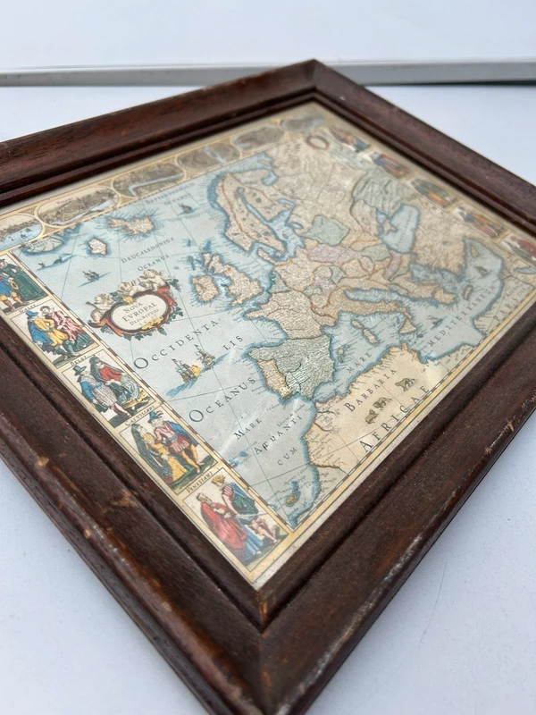 Voir photo 8 de Carte d’Europe ancienne encadrée bois, déco murale vintage géographique Carte d’Europe ancienne encadrée bois, déco murale vintage géographique Bon état reconditionné photo 8